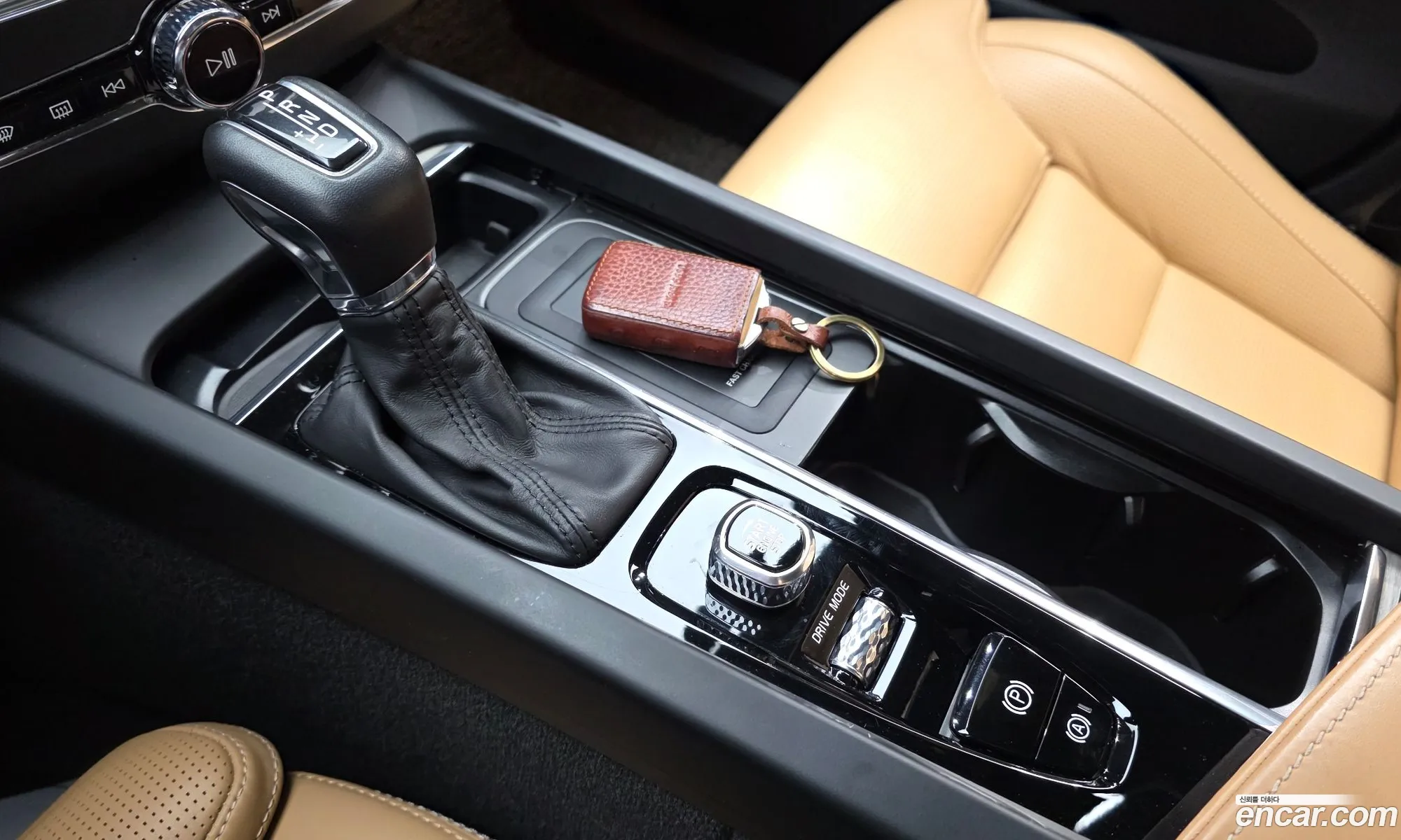 Volvo XC60 2020 — 30