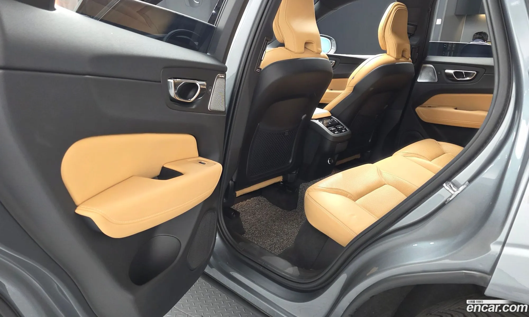 Volvo XC60 2020 — 23