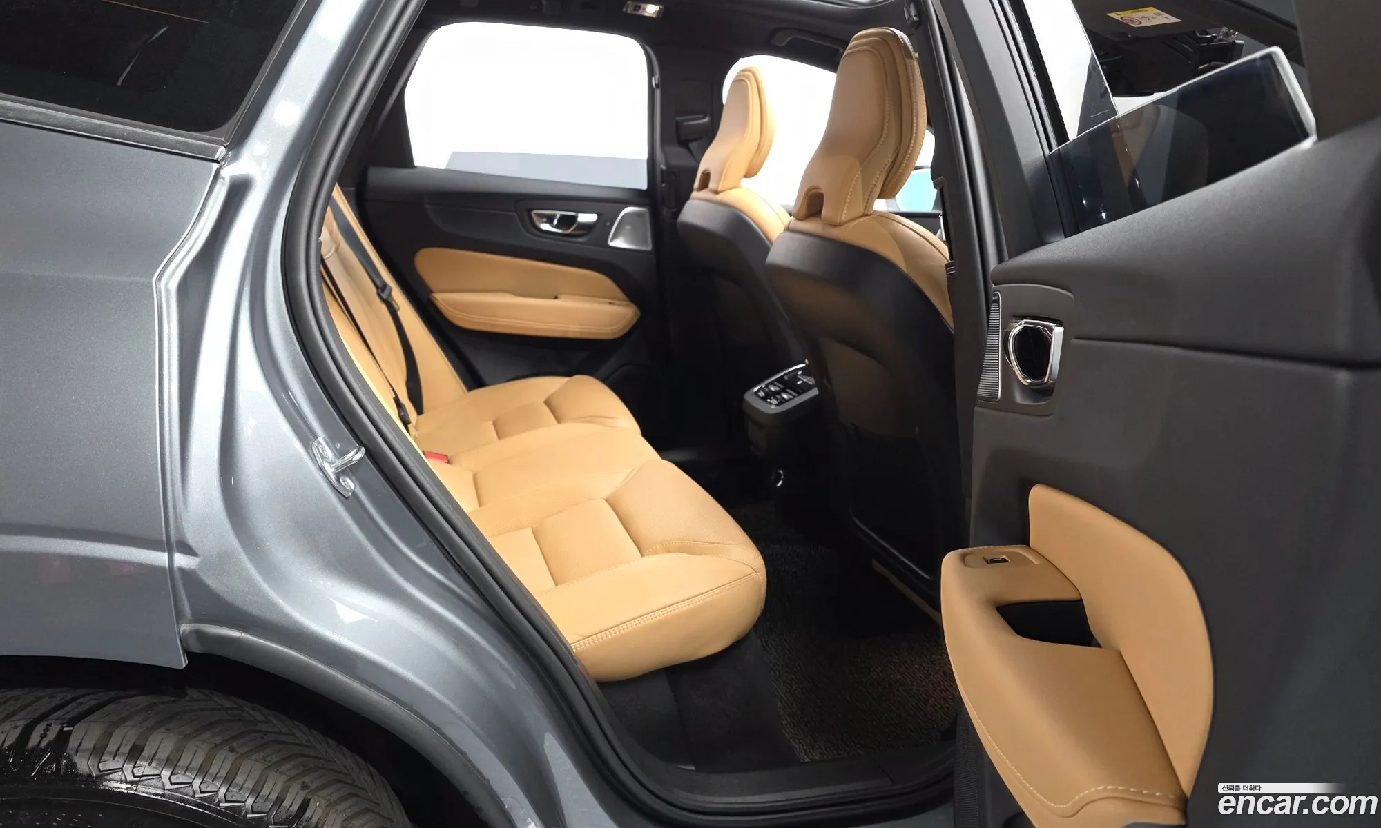 Volvo XC60 2020 — 13