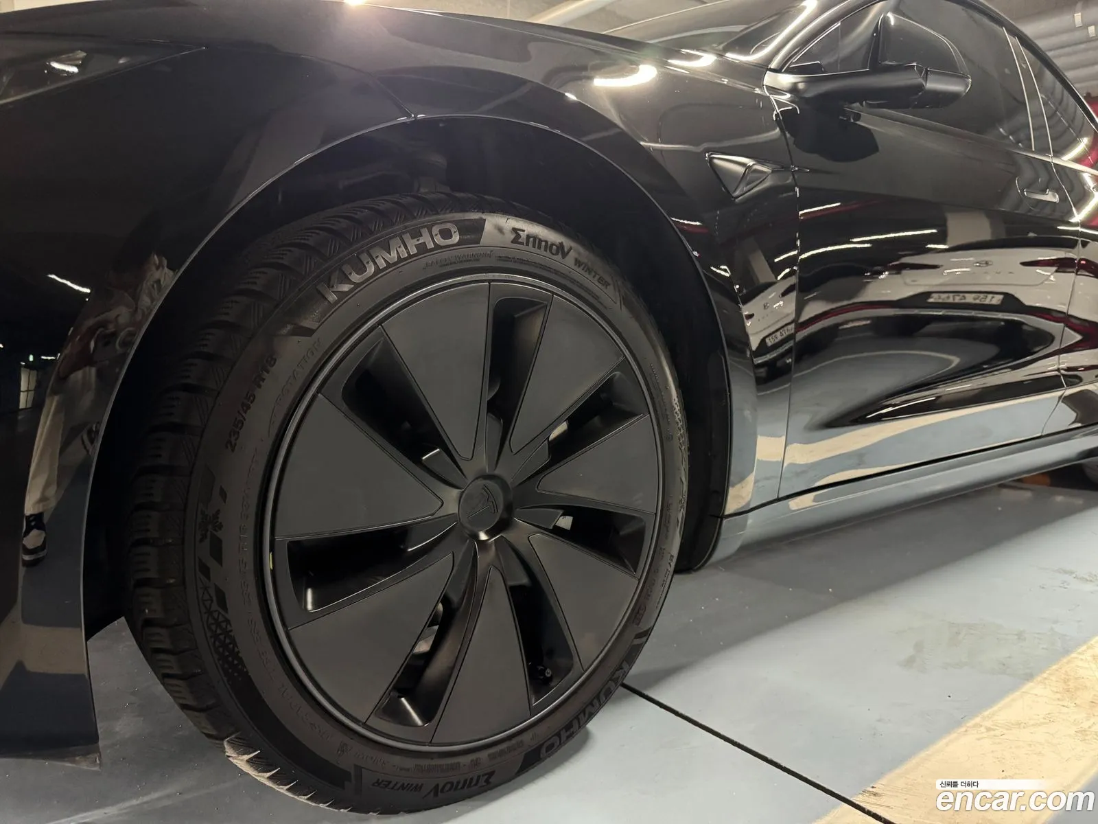 Tesla Model 3 2024 — 2