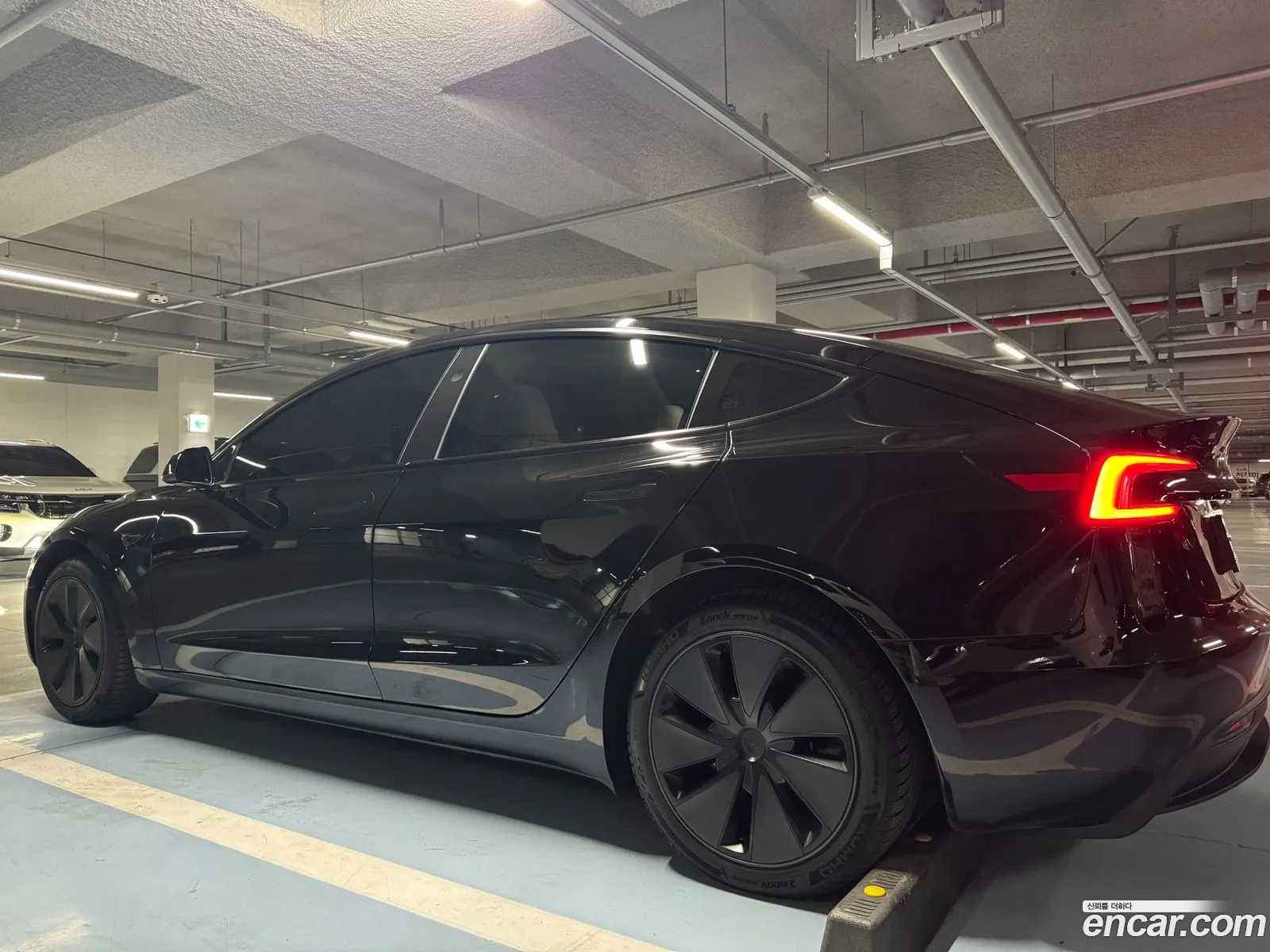 Tesla Model 3 2024 — 6