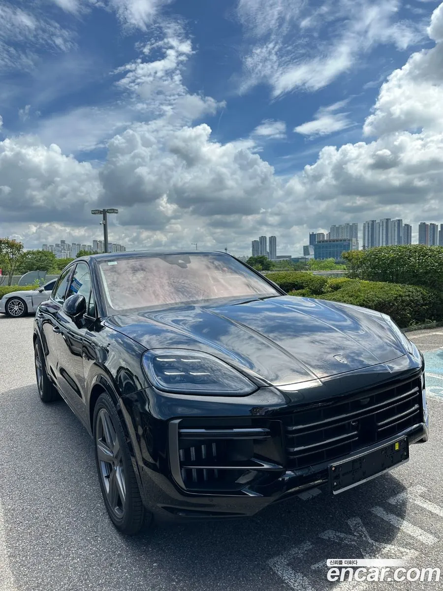Porsche Cayenne 2025 — 11