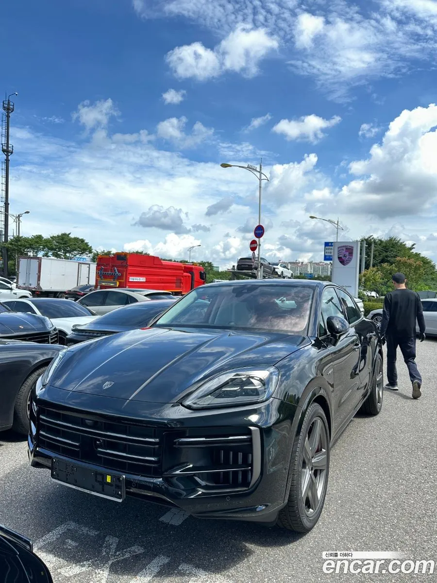 Porsche Cayenne 2025 — 12