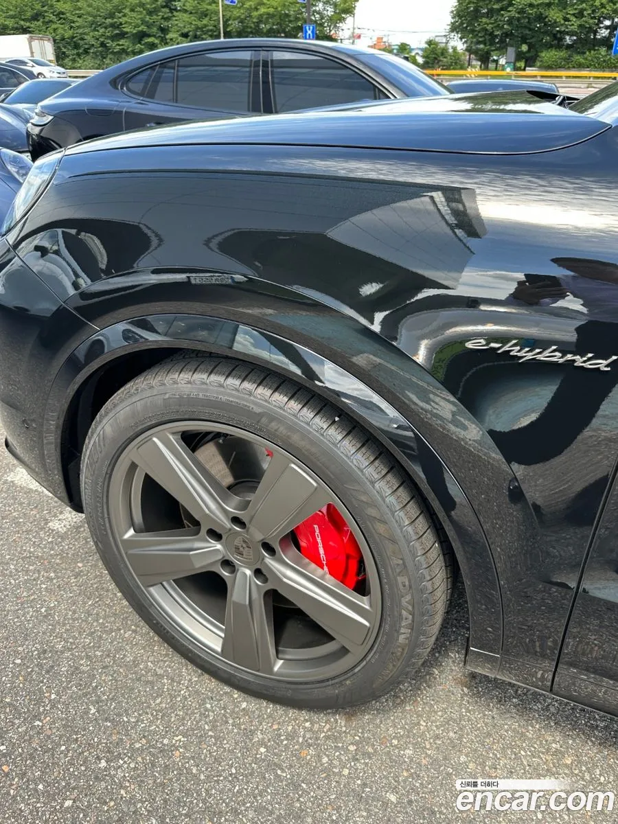 Porsche Cayenne 2025 — 5