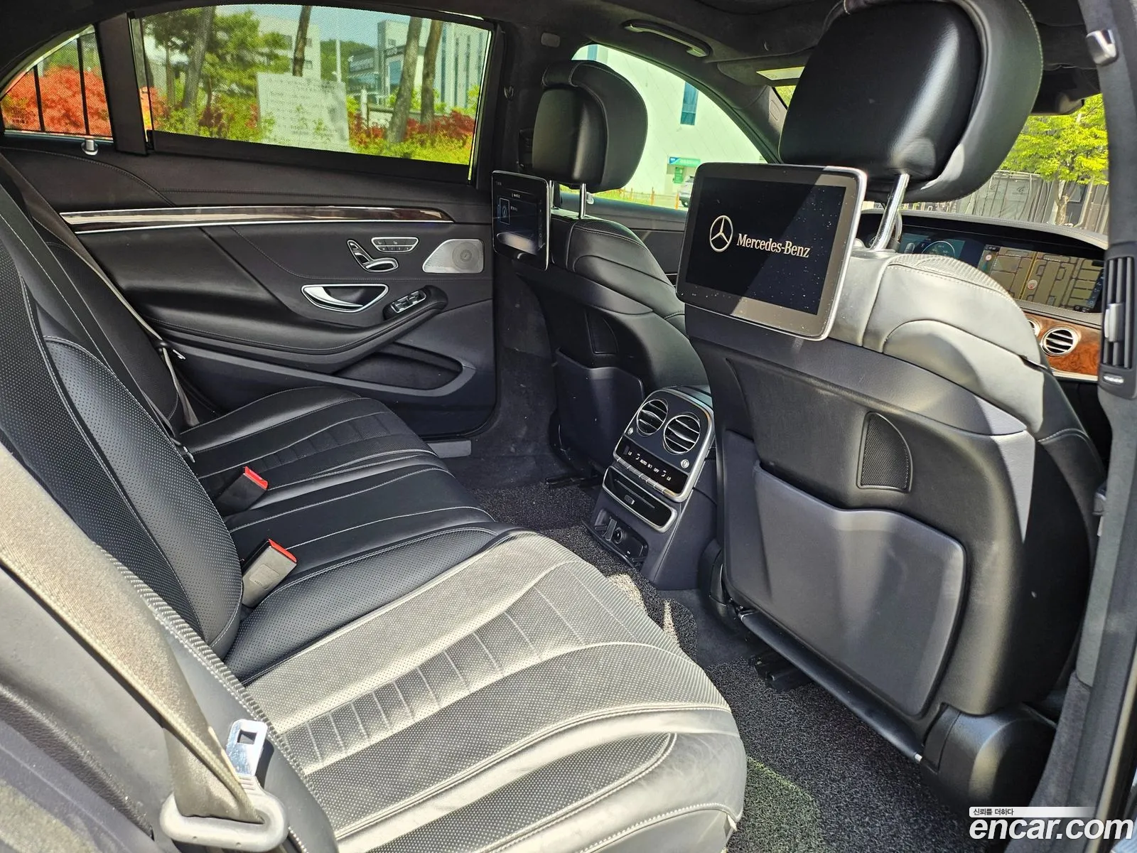 Mercedes-Benz S-Class W222 2018 — 17