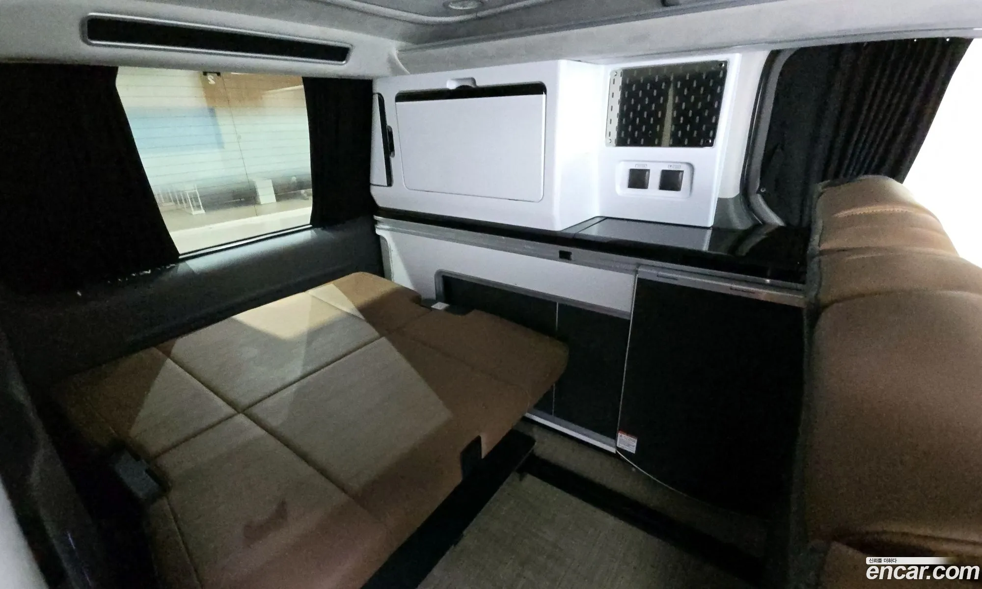 Hyundai Staria 2024 — 29