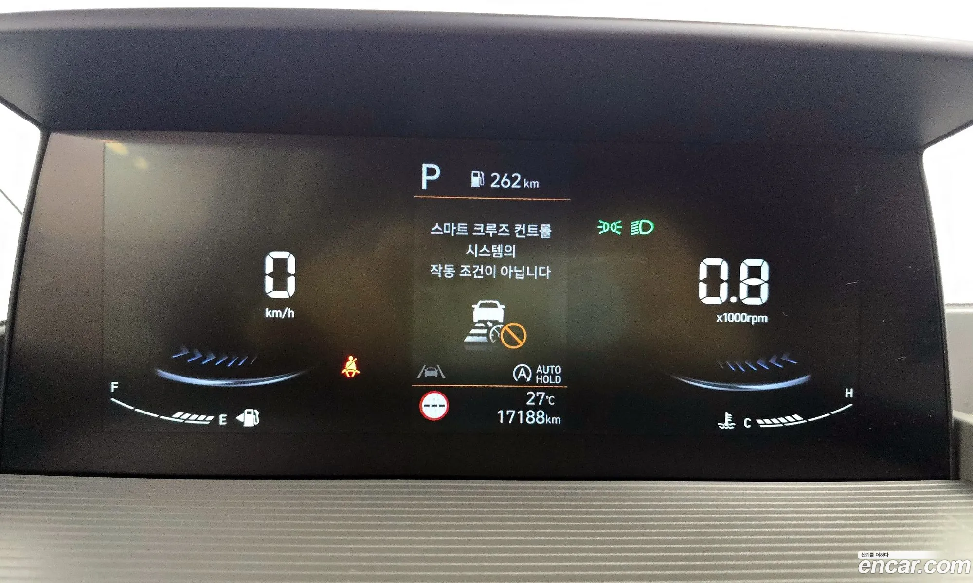 Hyundai Staria 2024 — 2