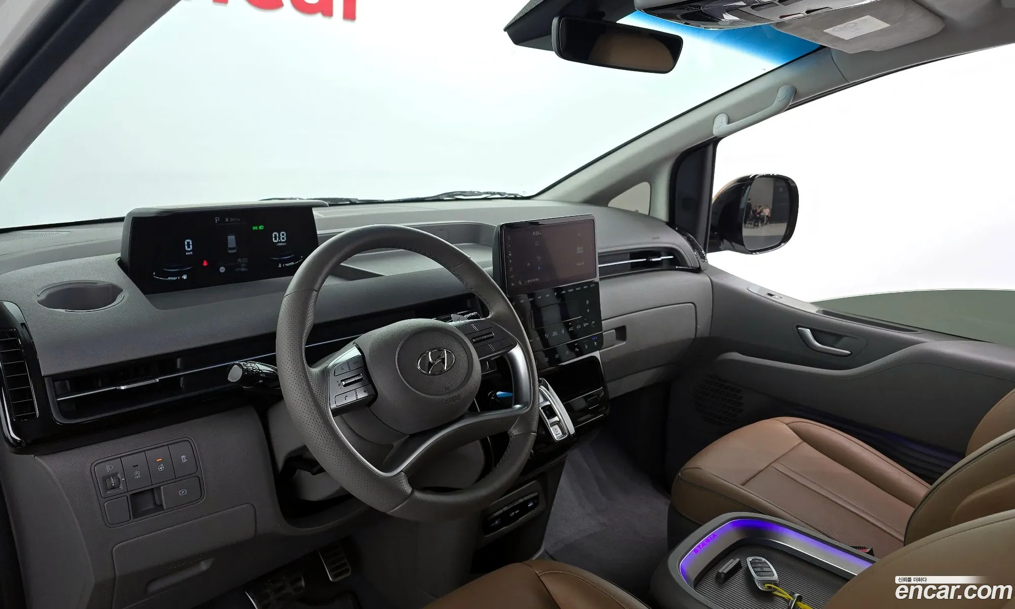 Hyundai Staria 2024 — 17