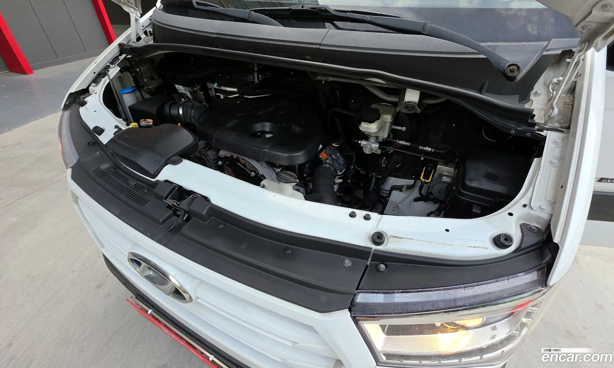 Hyundai Solati 2017 — 17