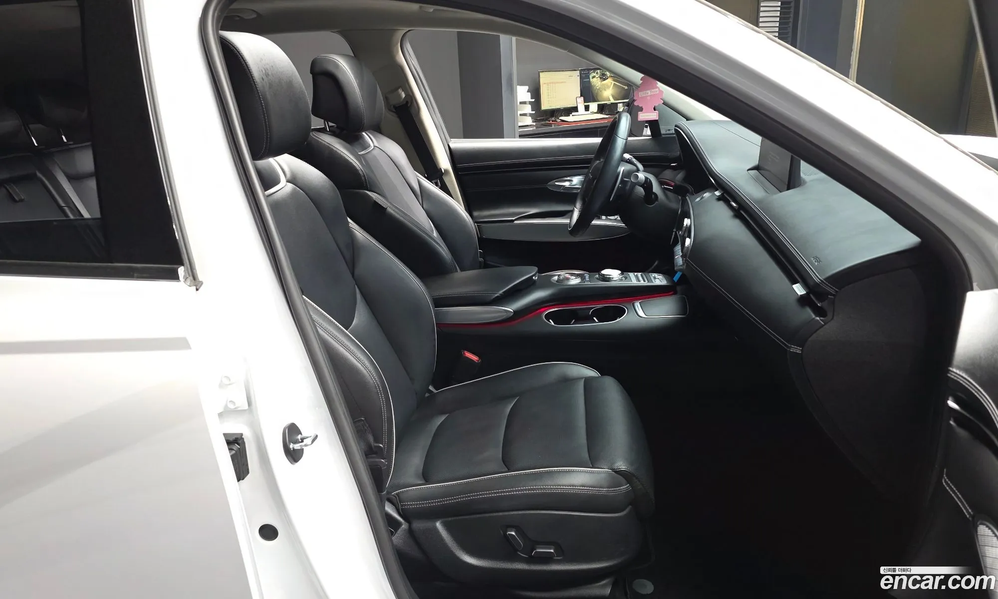 Genesis GV70 2021 — 13