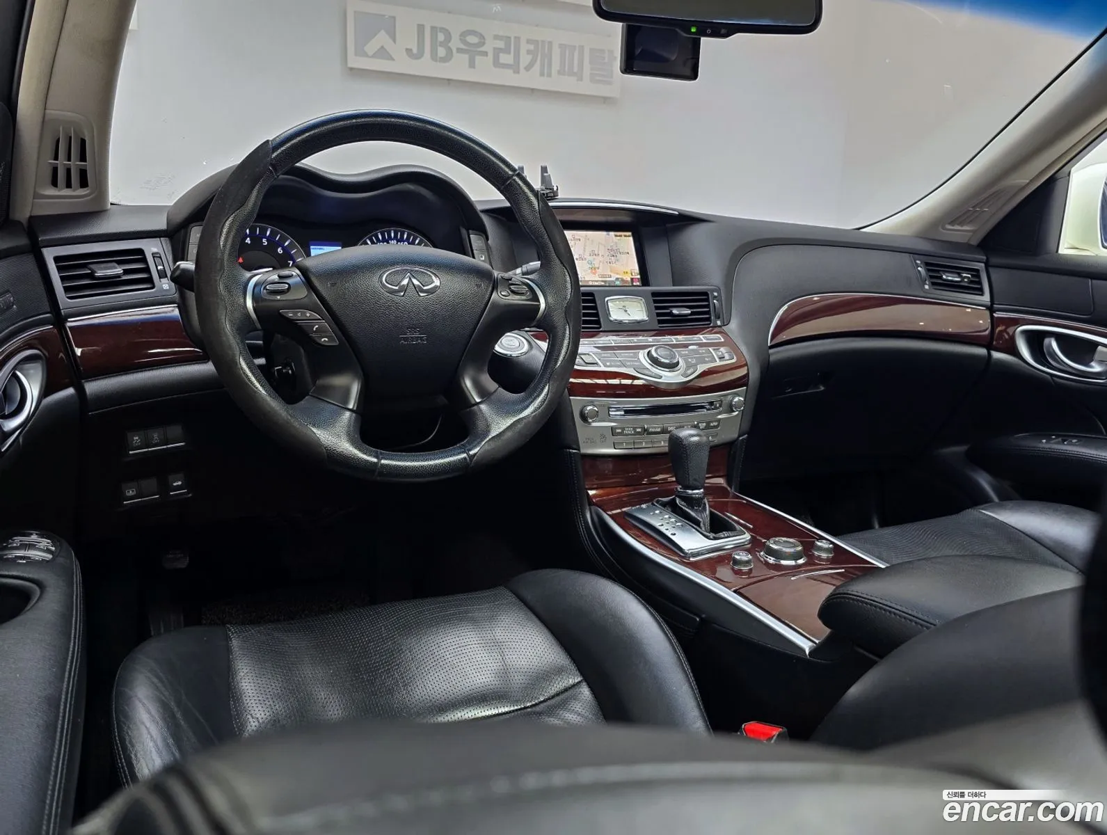 Infiniti M37 2010 — 20