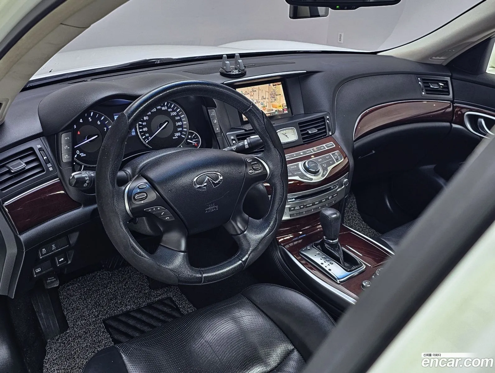Infiniti M37 2010 — 7