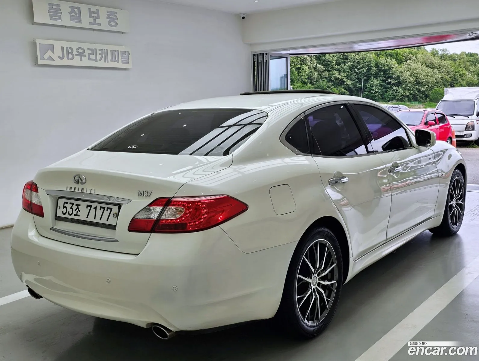 Infiniti M37 2010 — 4