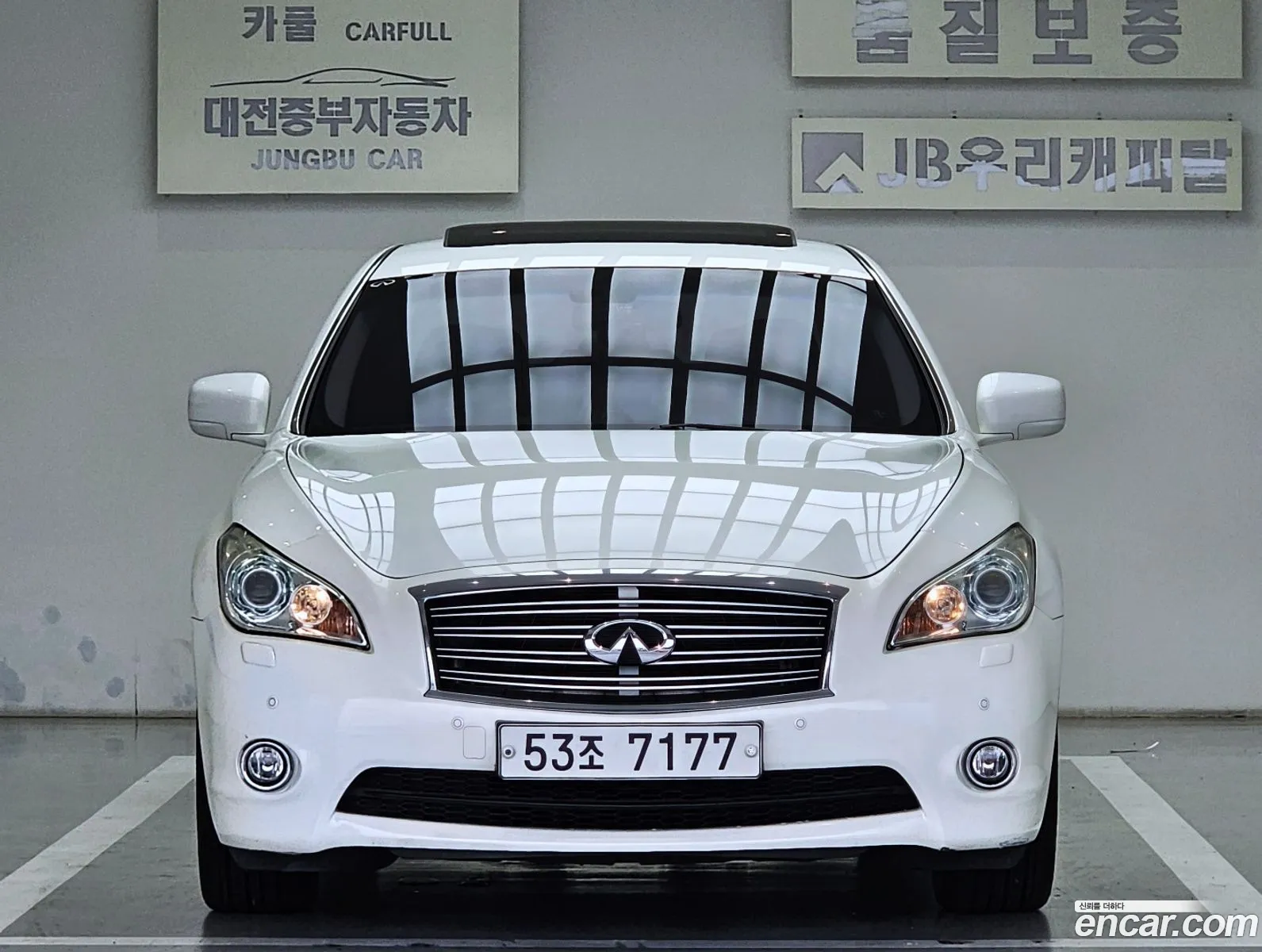 Infiniti M37 2010 — 16