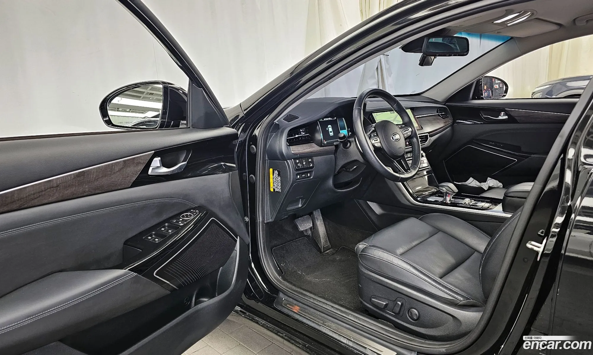 Kia K7 Premier Hybrid 2019 — 18