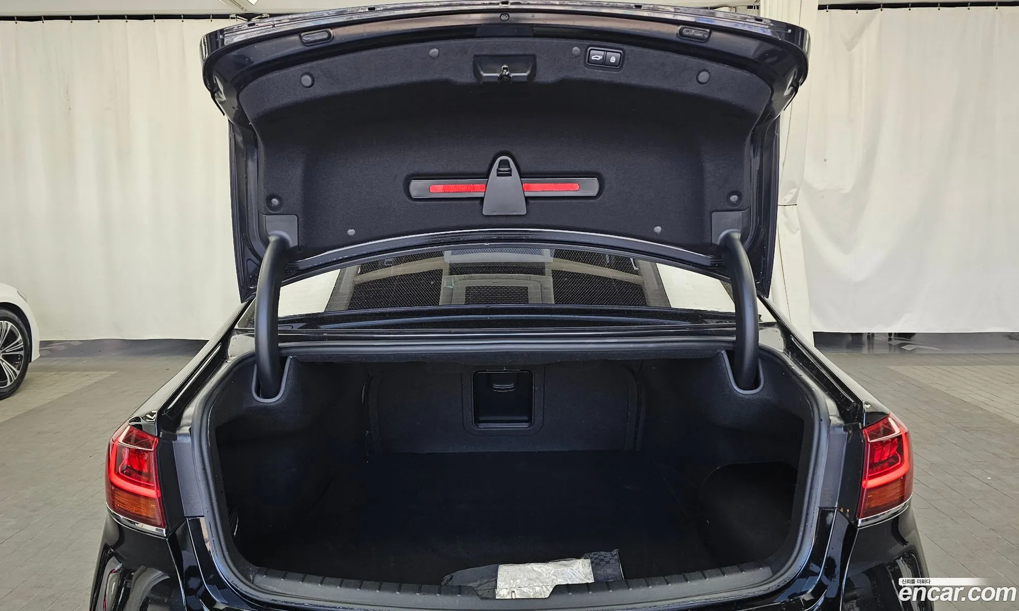 Kia K7 Premier Hybrid 2019 — 4
