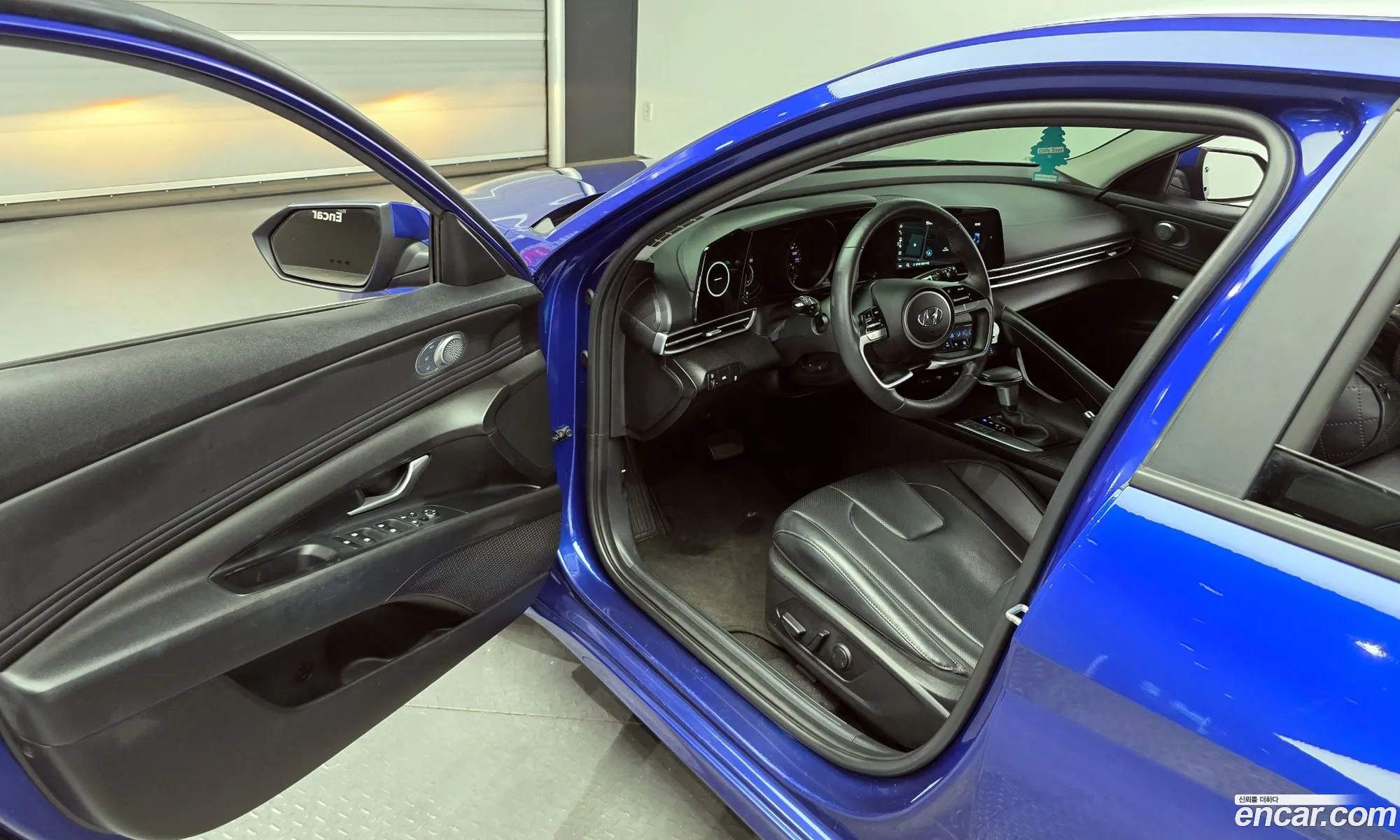 Hyundai Elantra 2022 — 4