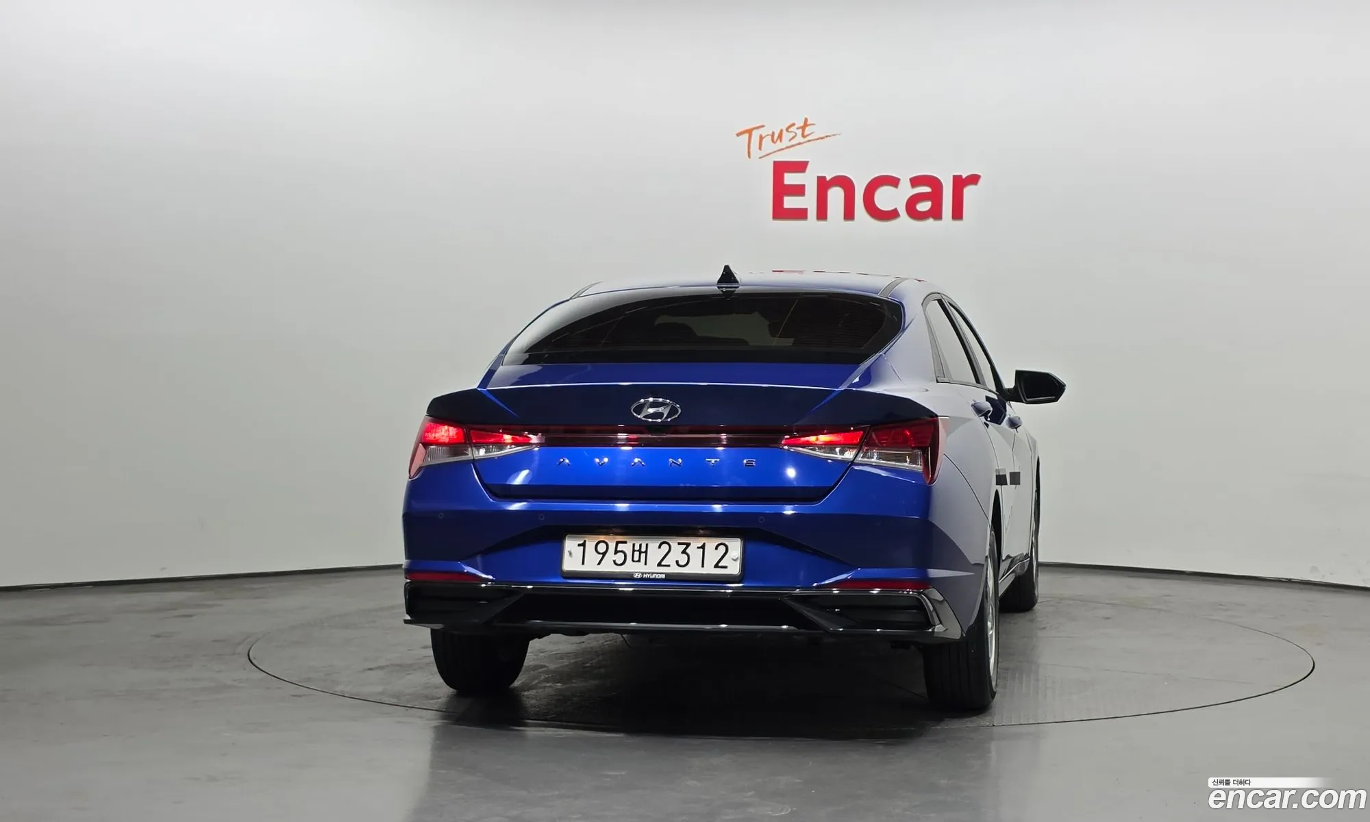 Hyundai Elantra 2022 — 20