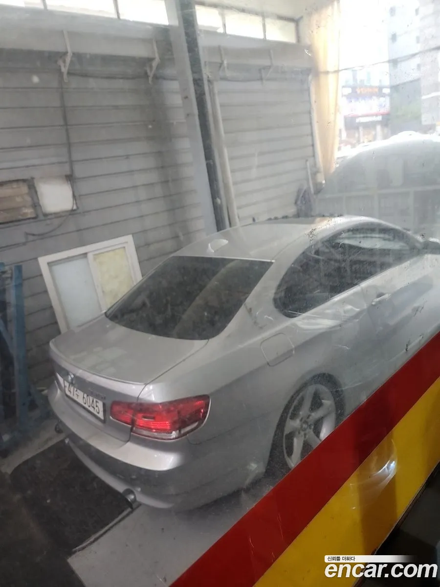 BMW 3 Series 2009 — 2