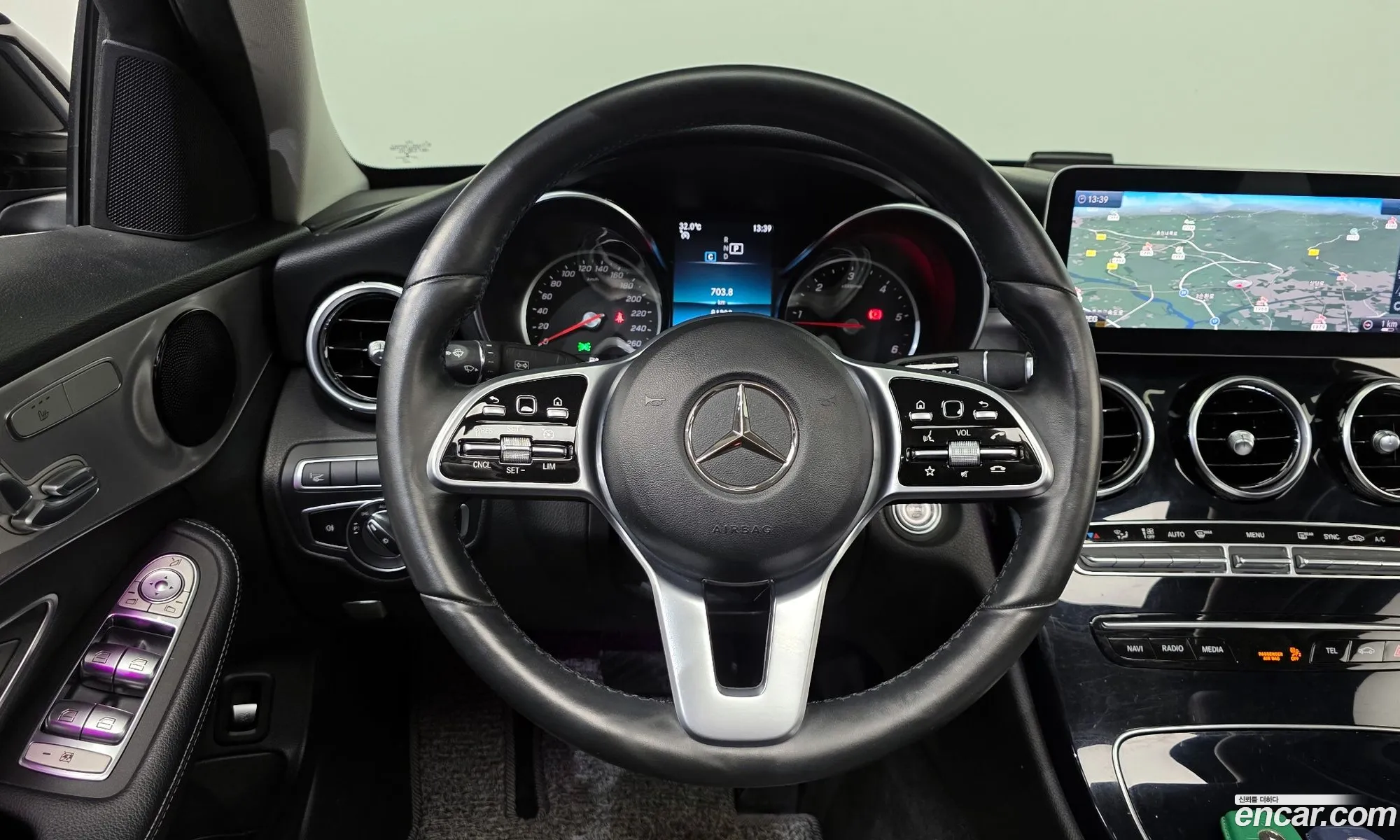 Mercedes-Benz C-Class W205 2020 — 31