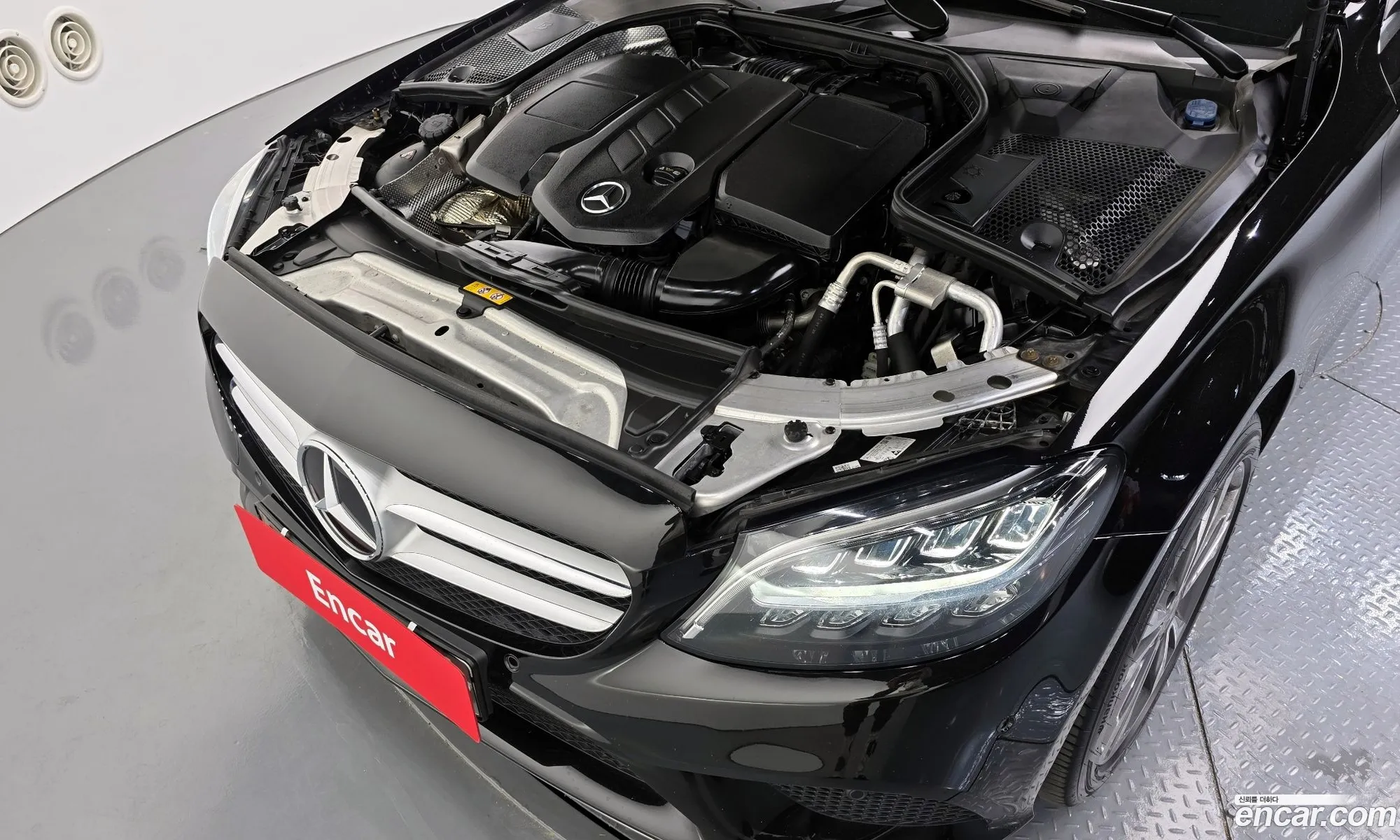 Mercedes-Benz C-Class W205 2020 — 24