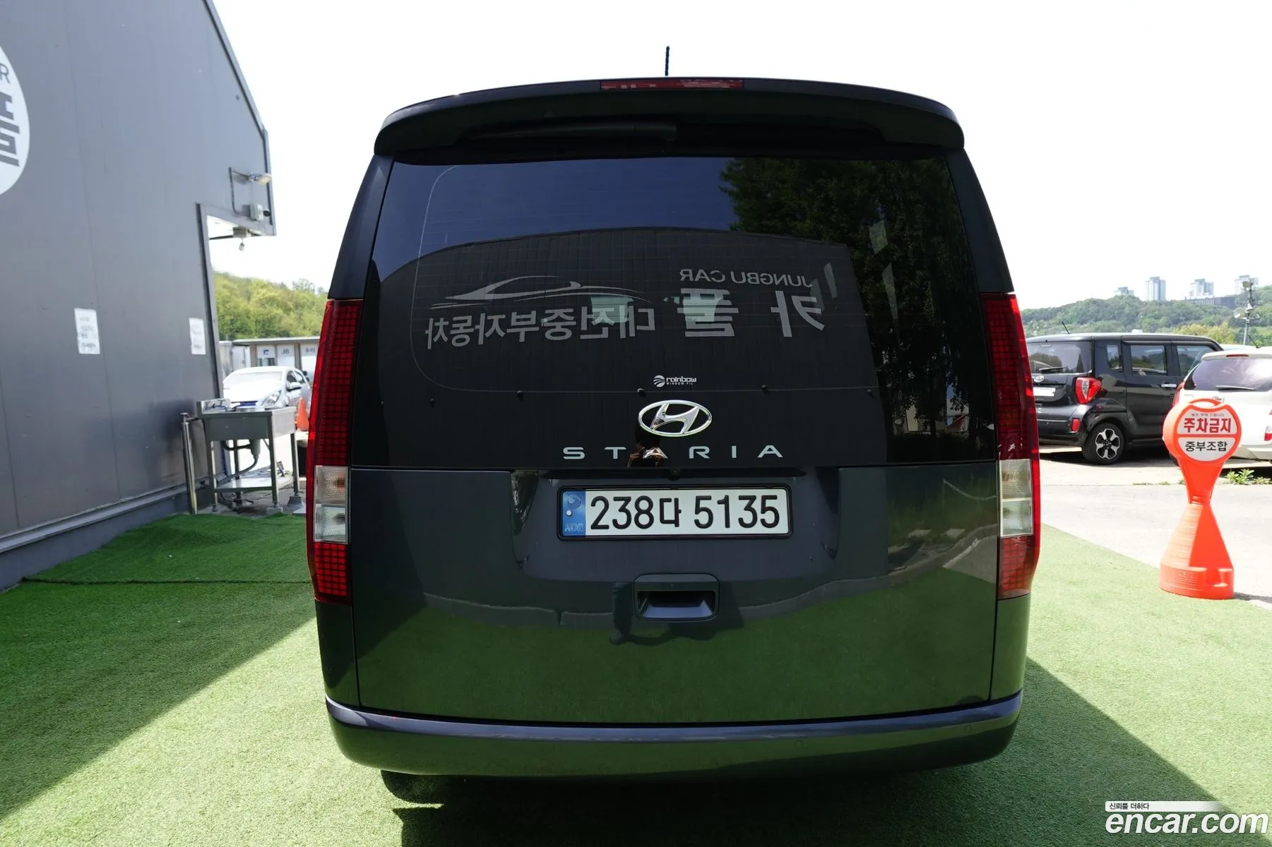 Hyundai Staria 2023 — 16