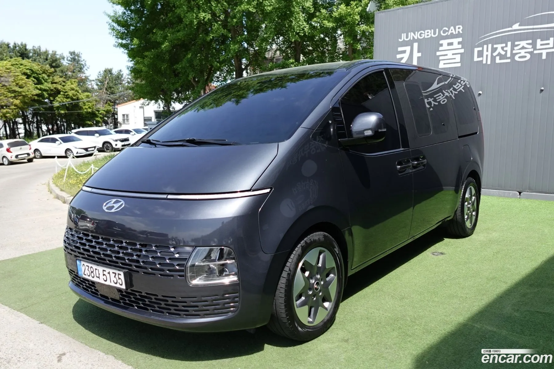 Hyundai Staria 2023 — 17