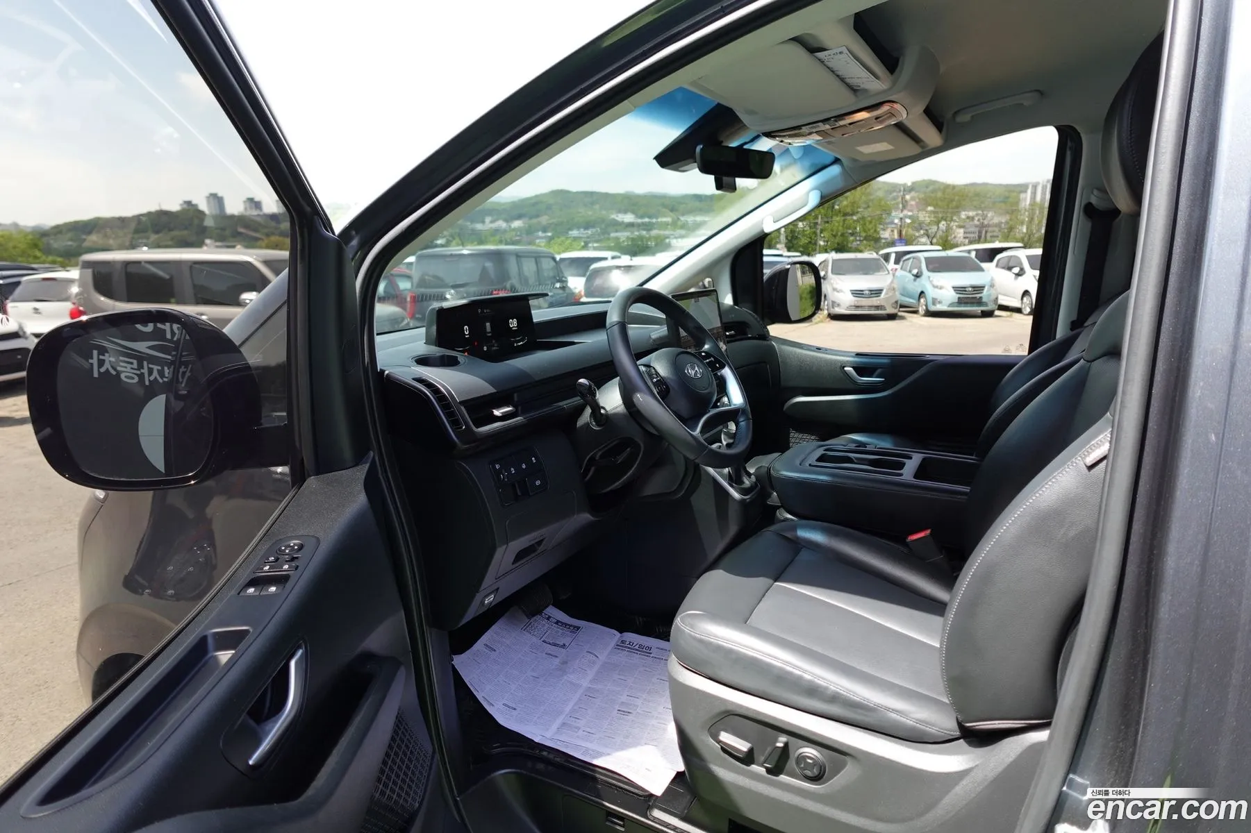 Hyundai Staria 2023 — 7