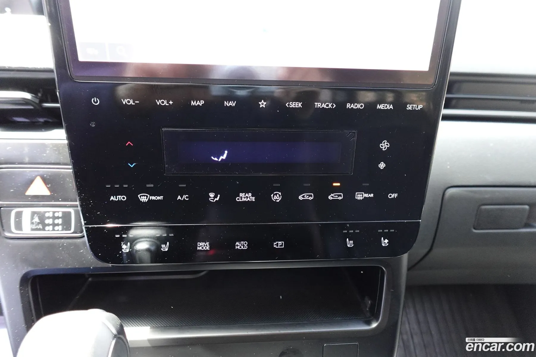 Hyundai Staria 2023 — 18