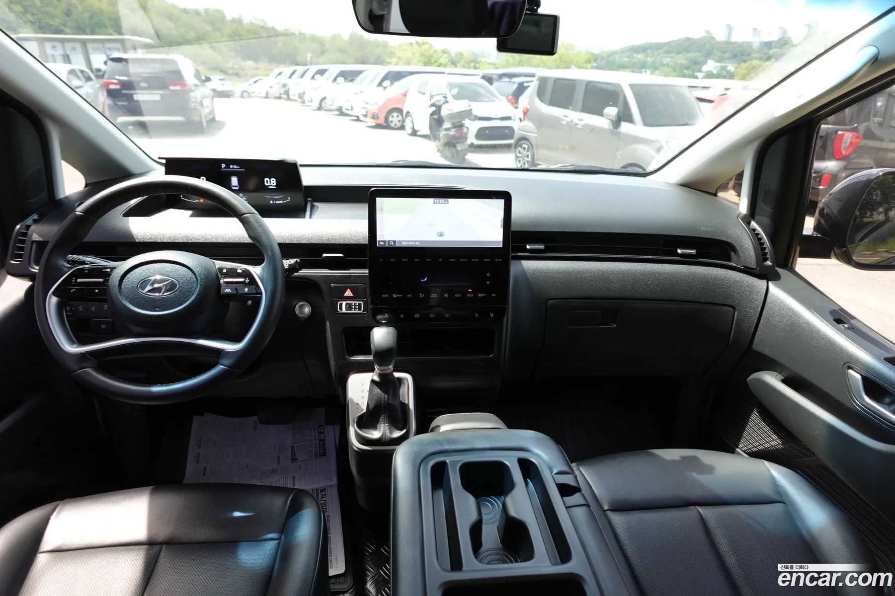 Hyundai Staria 2023 — 2