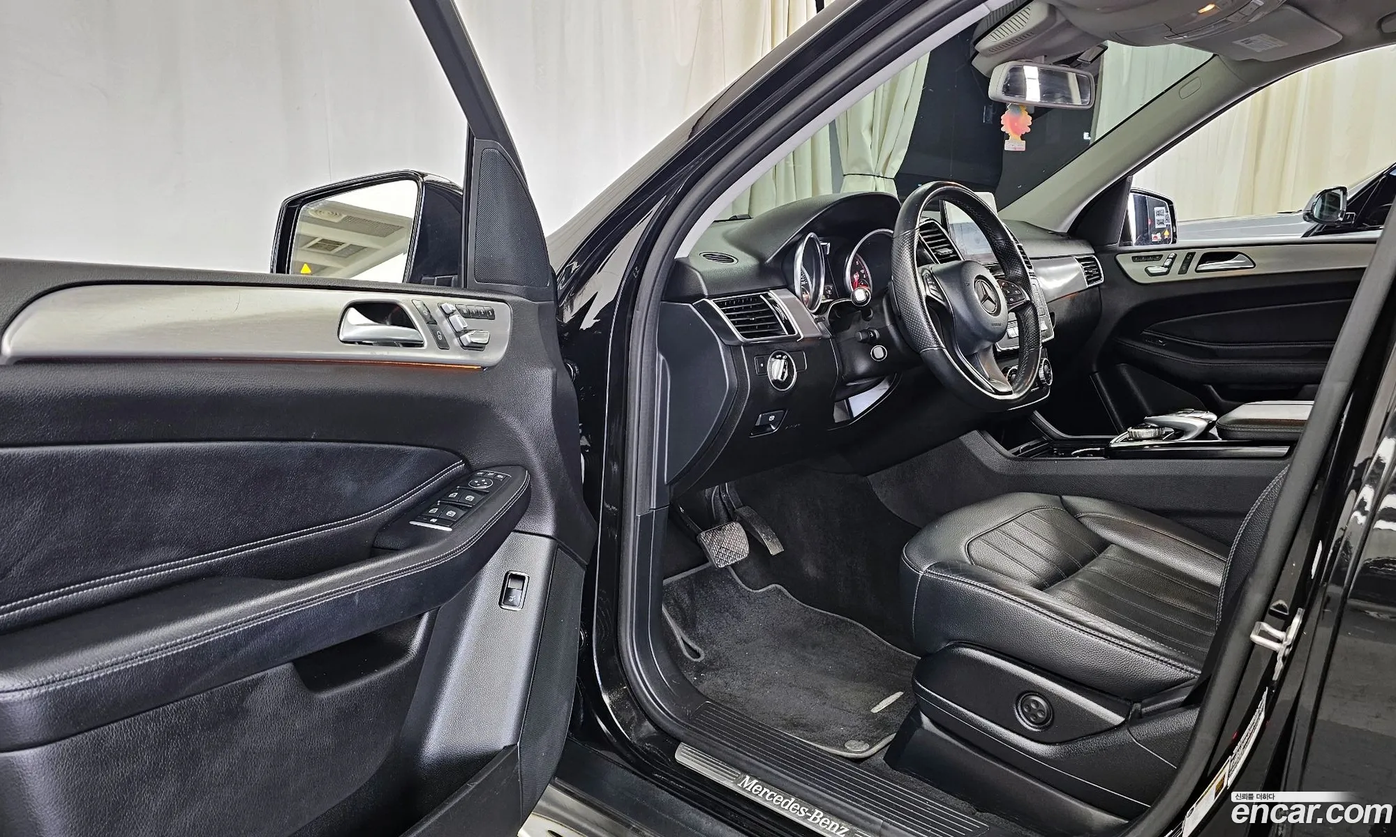 Mercedes-Benz GLE-Class W166 2018 — 2