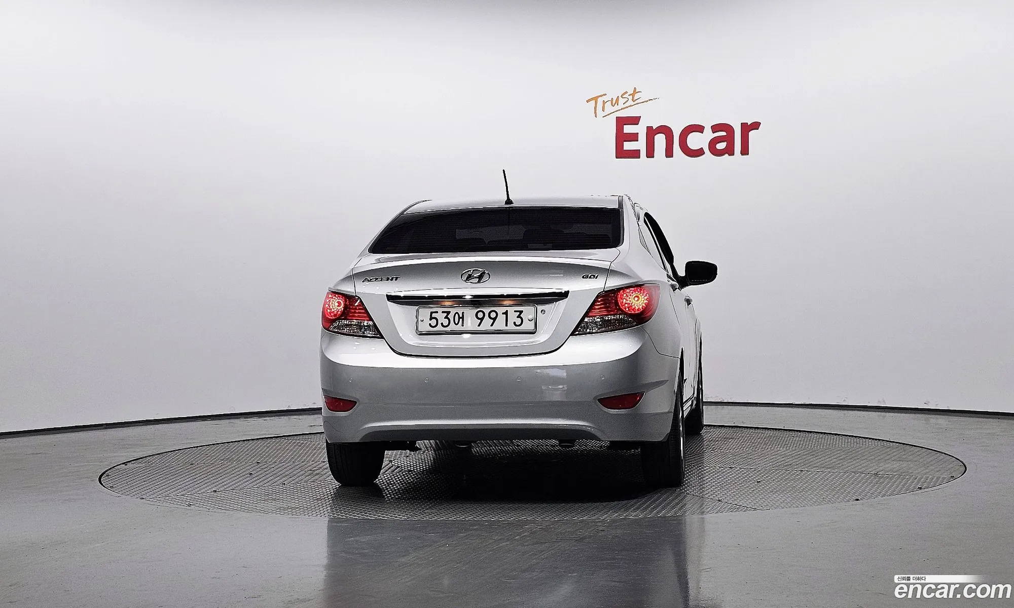 Hyundai Accent 2011 — 18