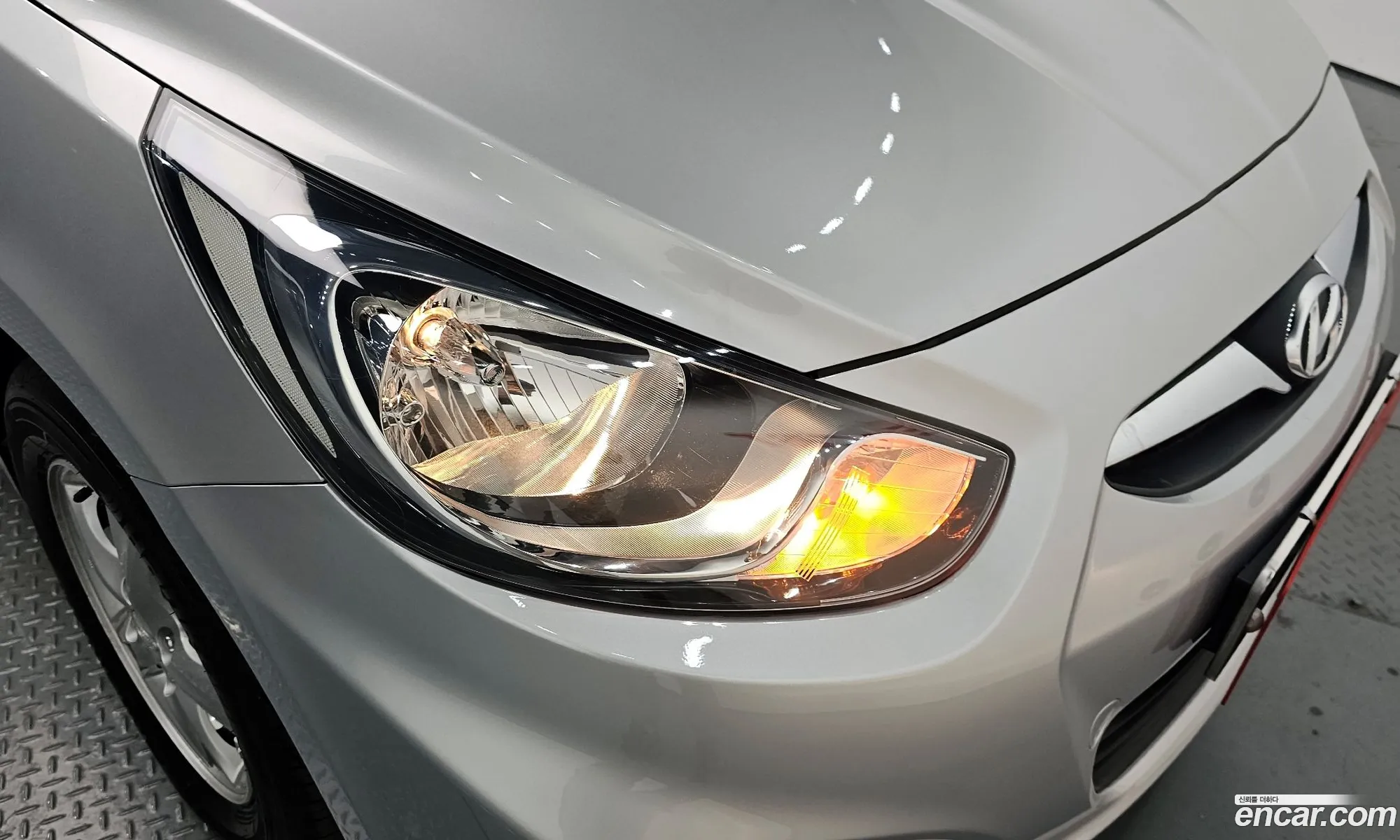 Hyundai Accent 2011 — 28