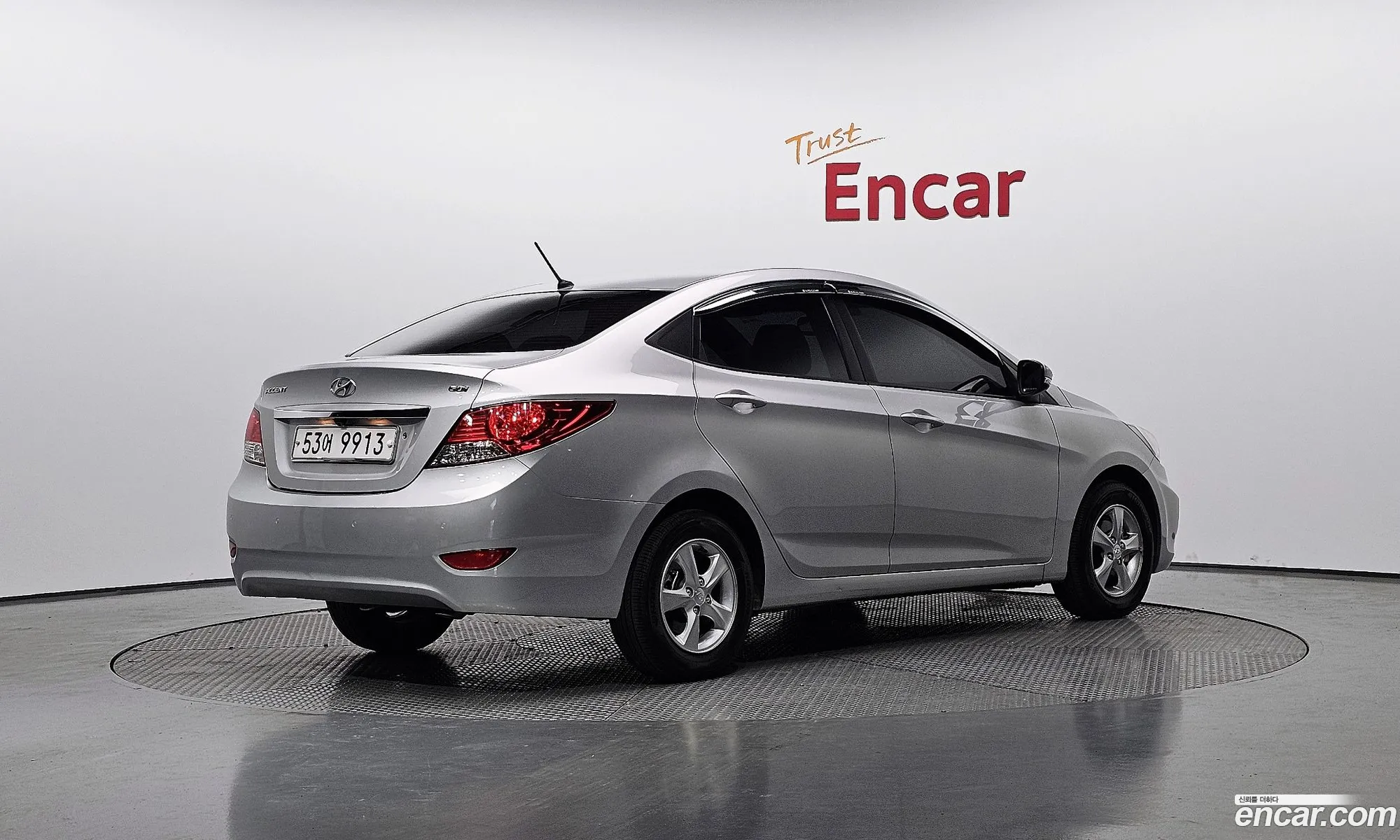 Hyundai Accent 2011 — 2