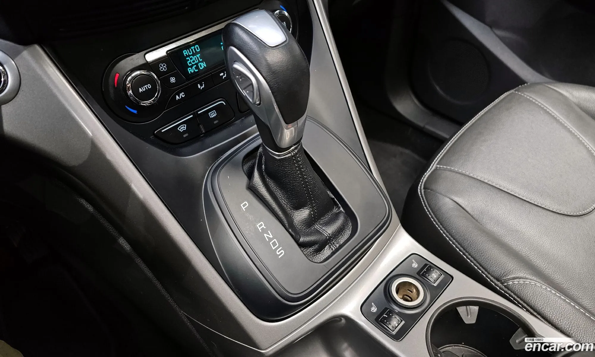 Ford Kuga 2016 WF0AXXWPMGGA25897 — 13