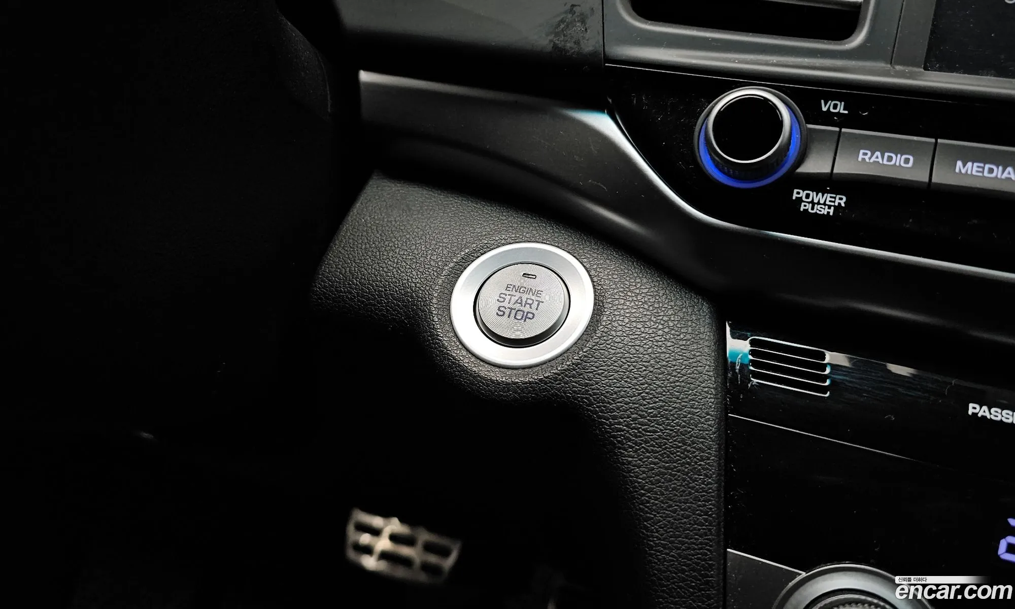 Hyundai Elantra AD 2019 — 4