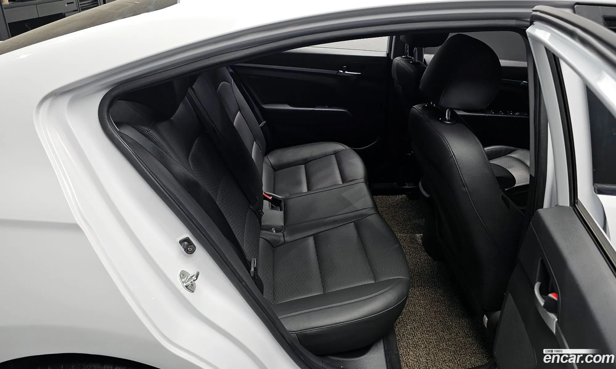 Hyundai Elantra AD 2019 — 7