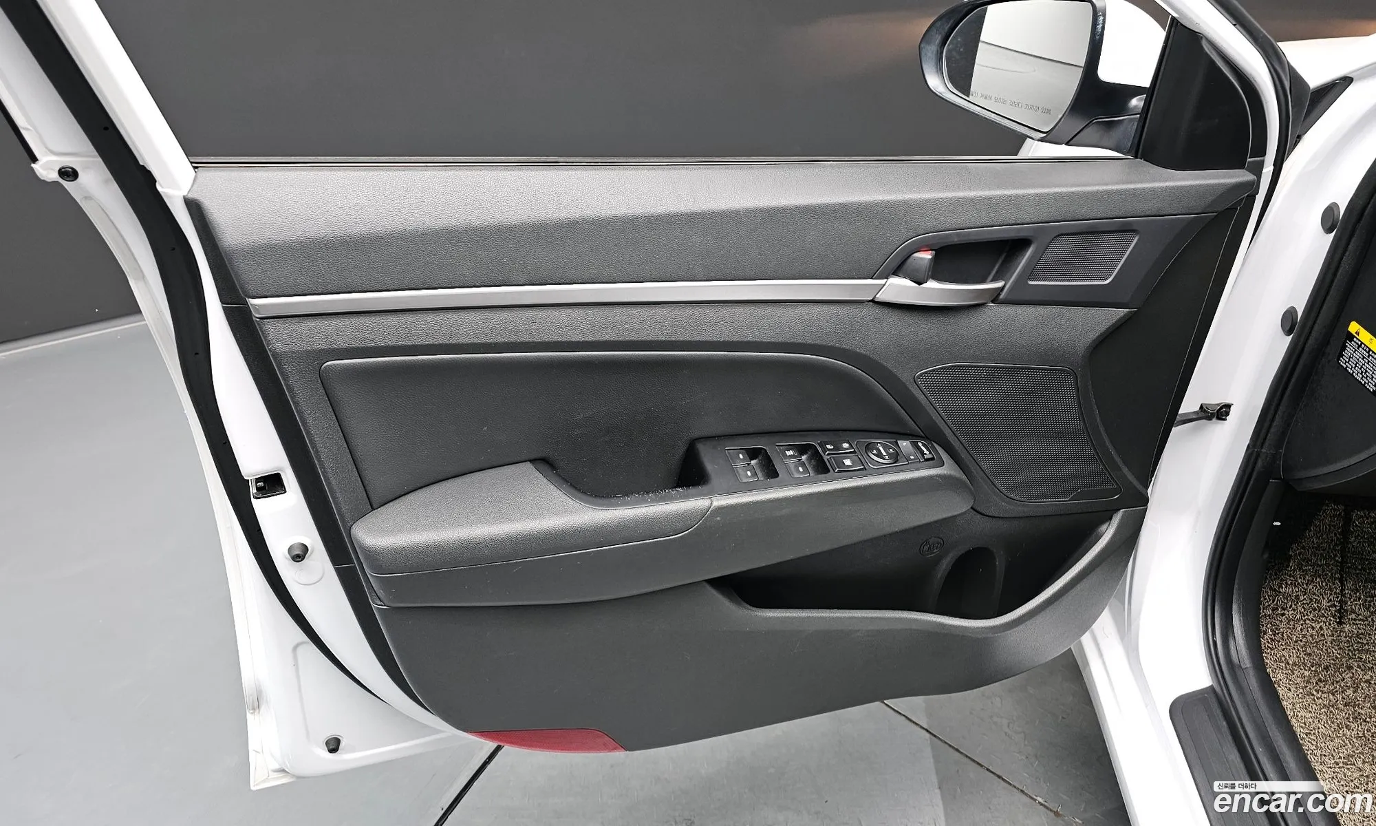 Hyundai Elantra AD 2019 — 24