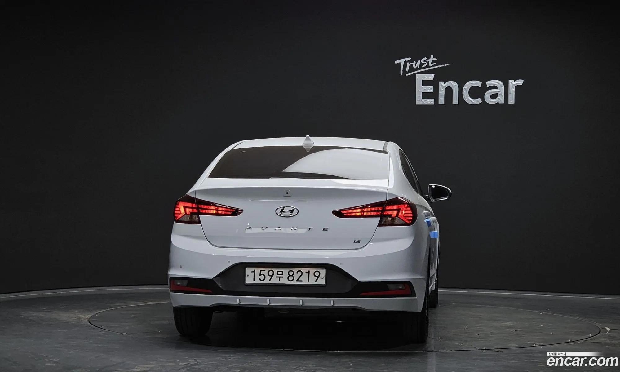 Hyundai Elantra AD 2019 — 11