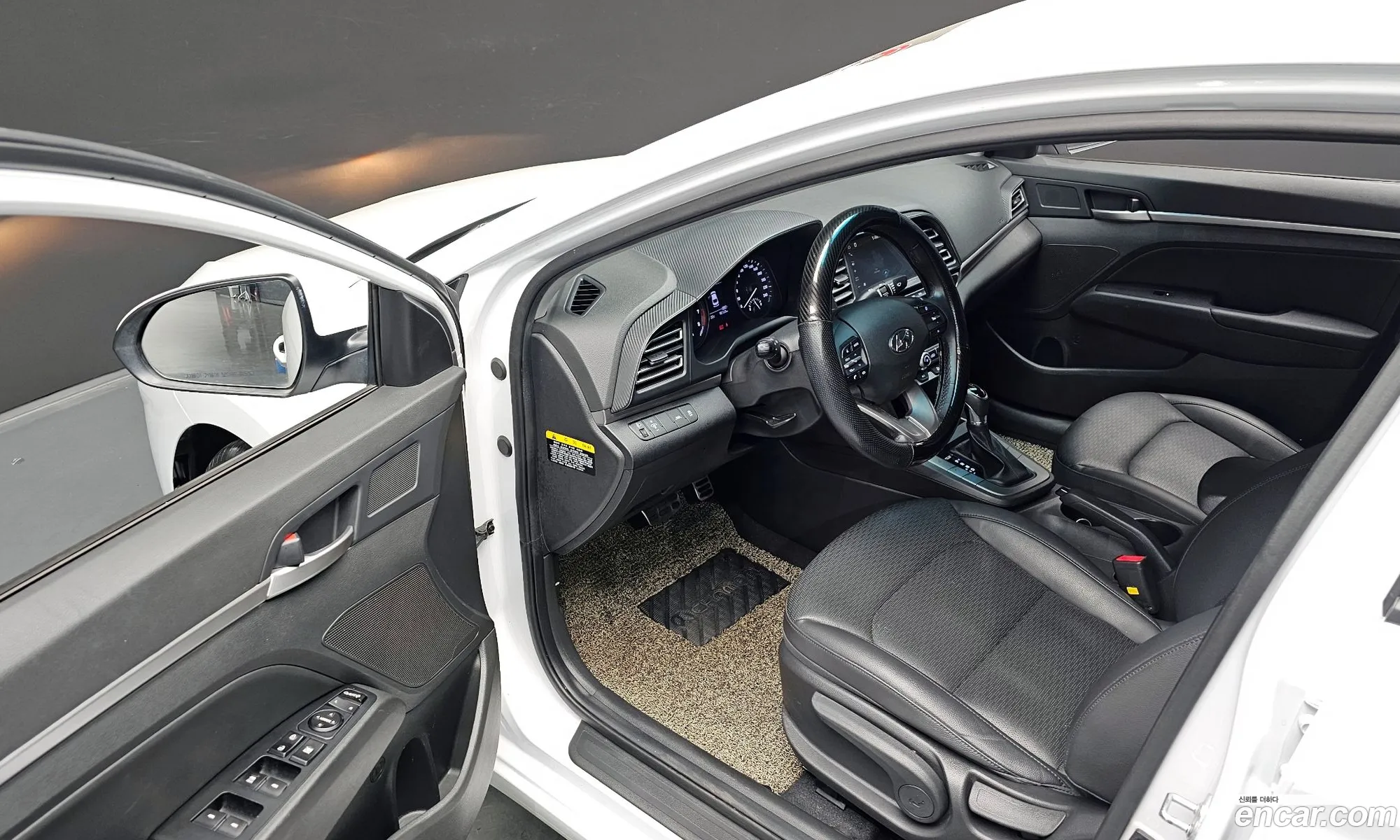 Hyundai Elantra AD 2019 — 27