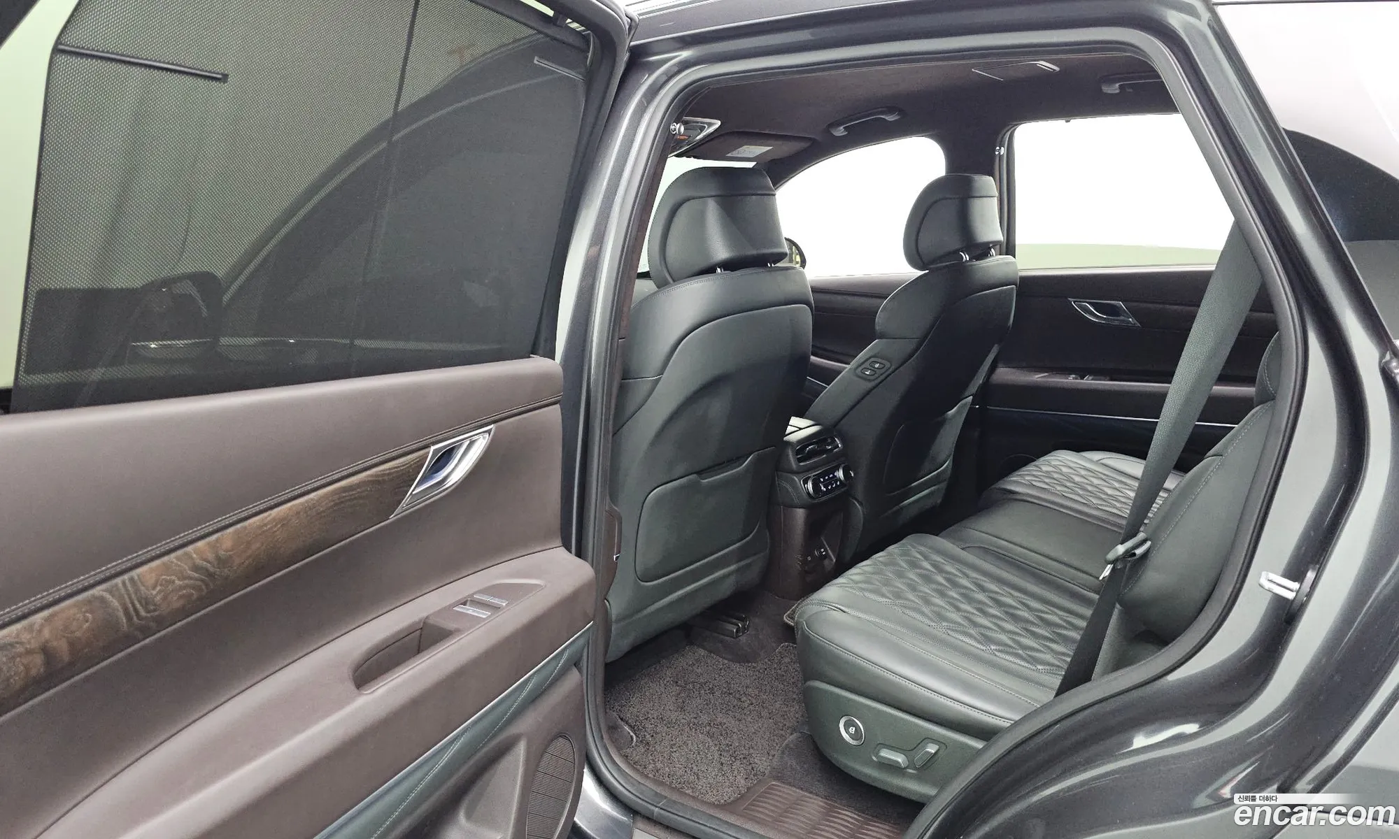 Genesis GV80 2022 — 28