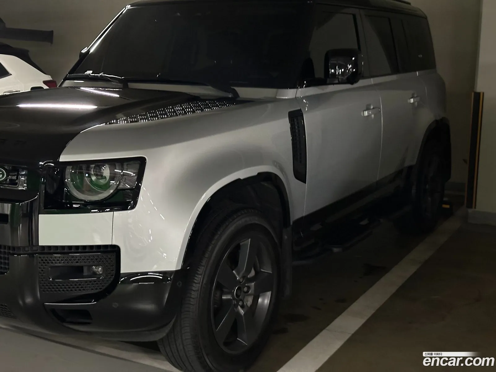Land Rover Defender 2024 — 11