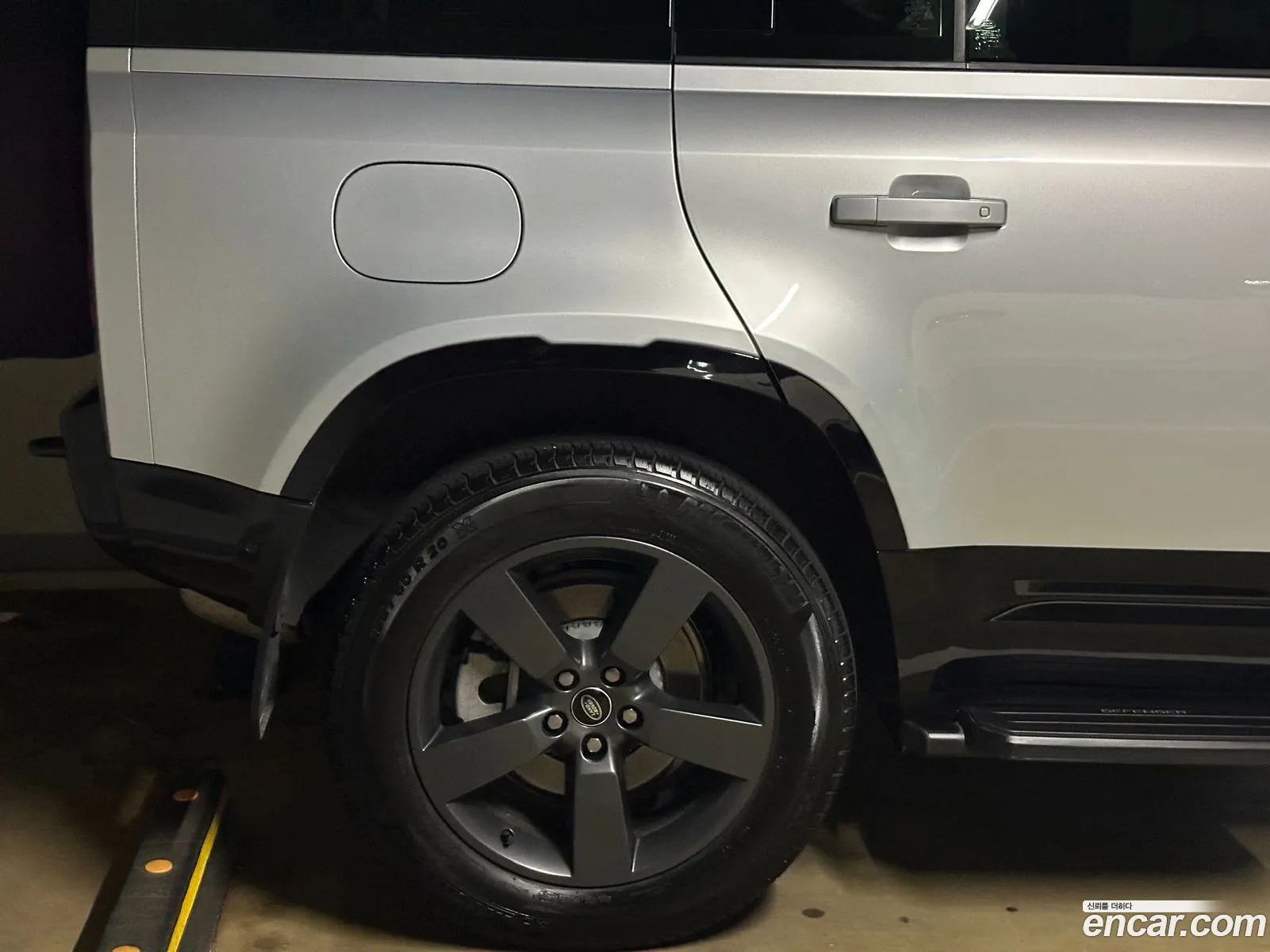 Land Rover Defender 2024 — 13
