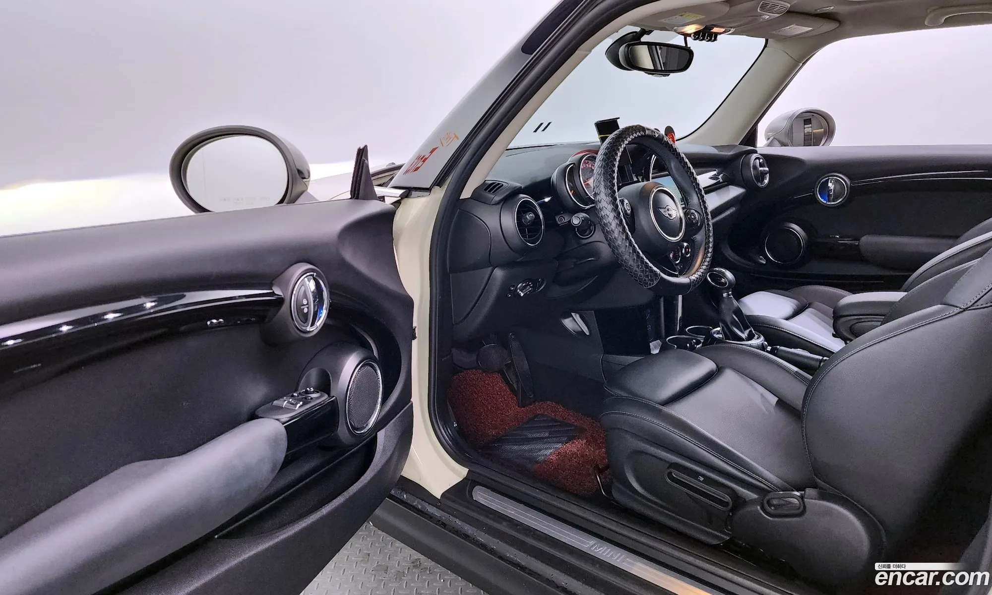 Mini Cooper 2016 WMWXP5107G3A98572 — 16