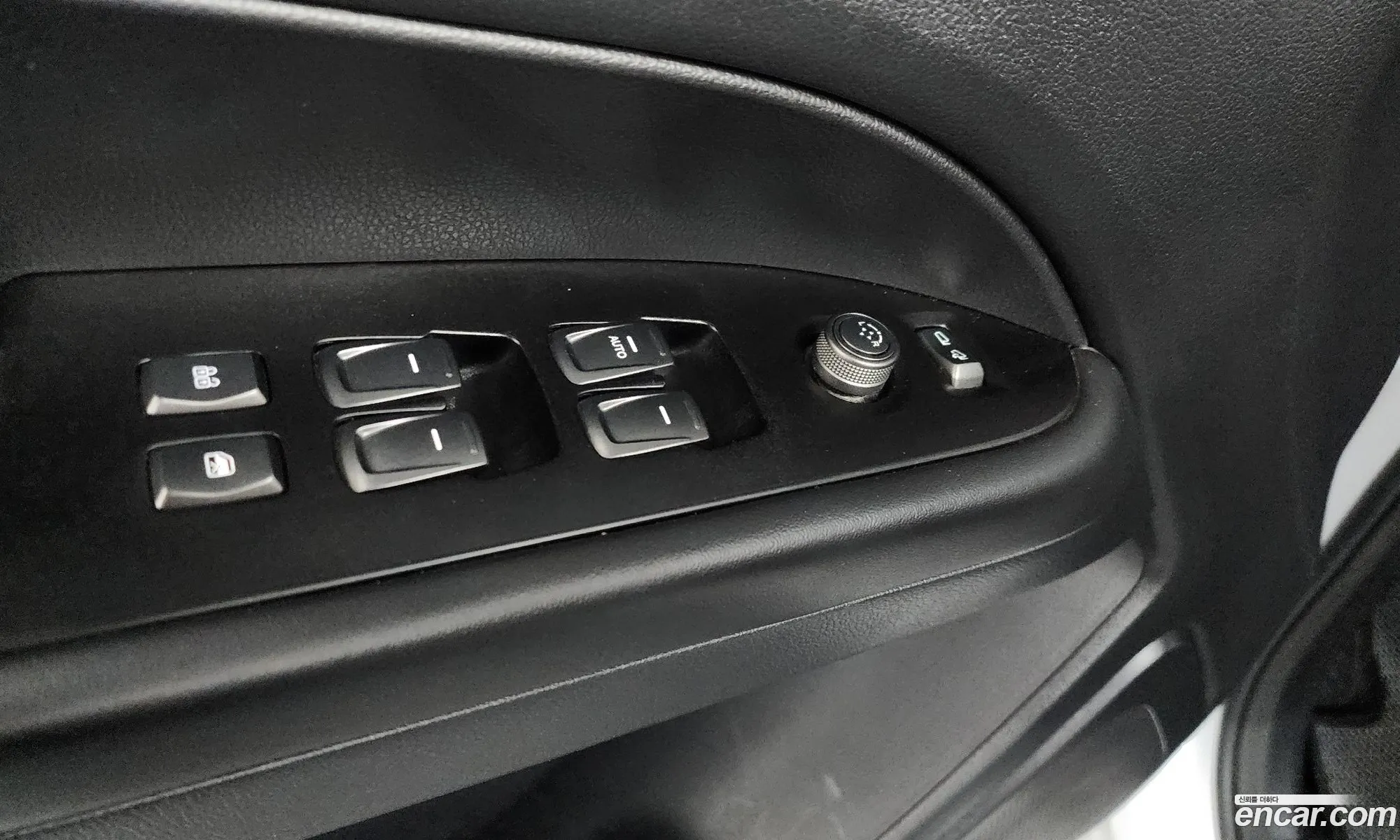 KG Mobility (SsangYong) Rexton Sports Khan 2022 — 11