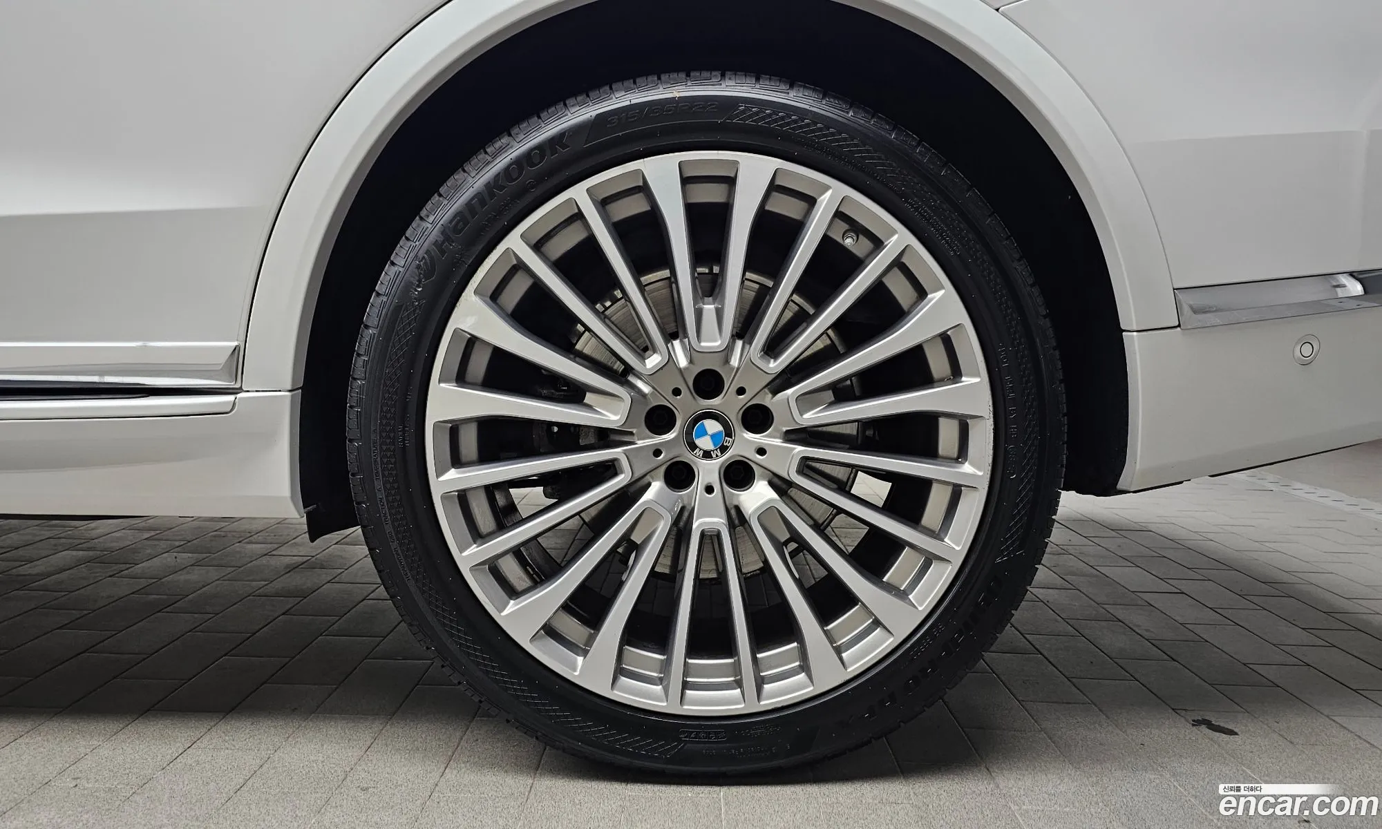BMW X7 2022 WBATB4107N9K27697 — 16