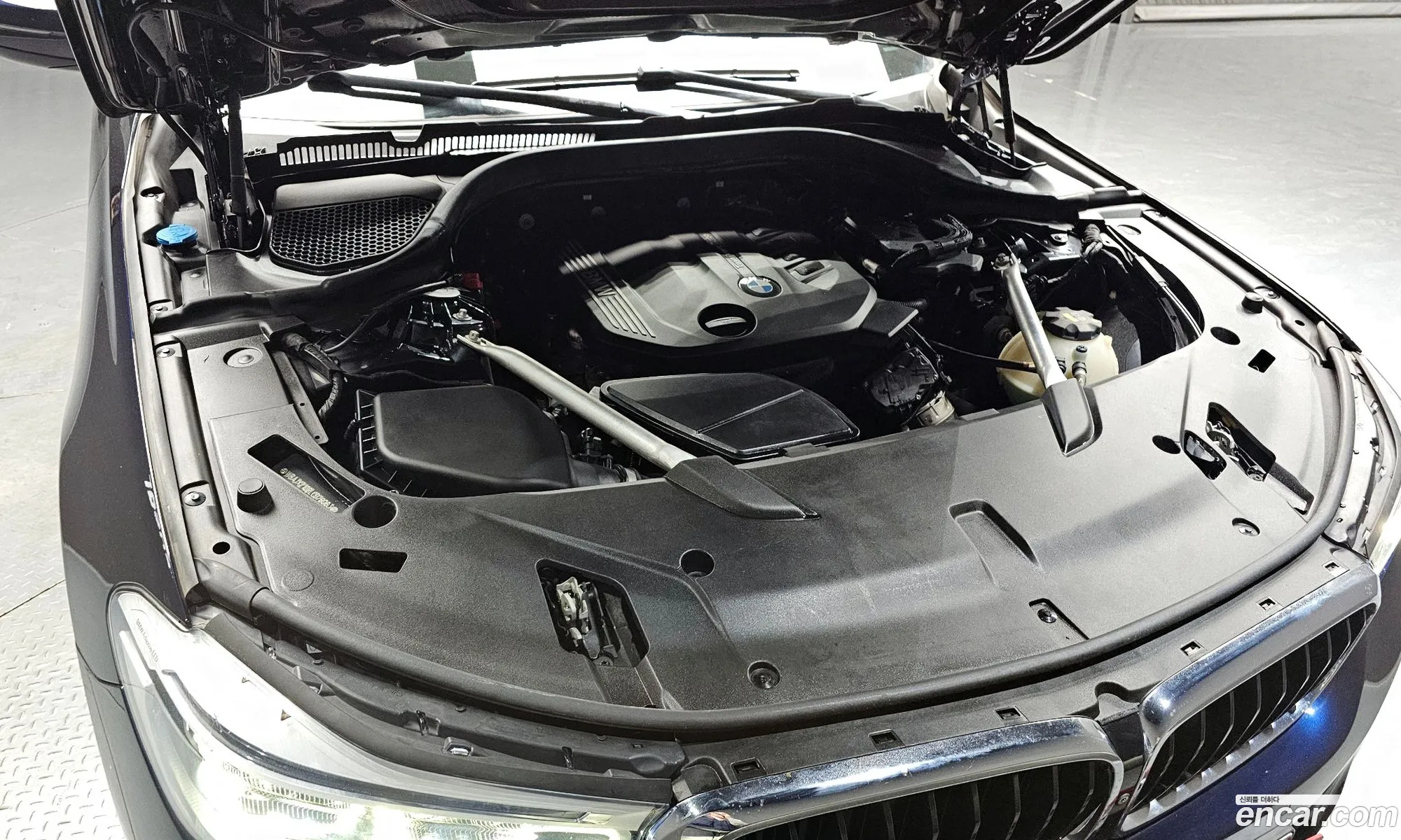 BMW 6 Series GT 2020 WBAJX2108LCD78063 — 2