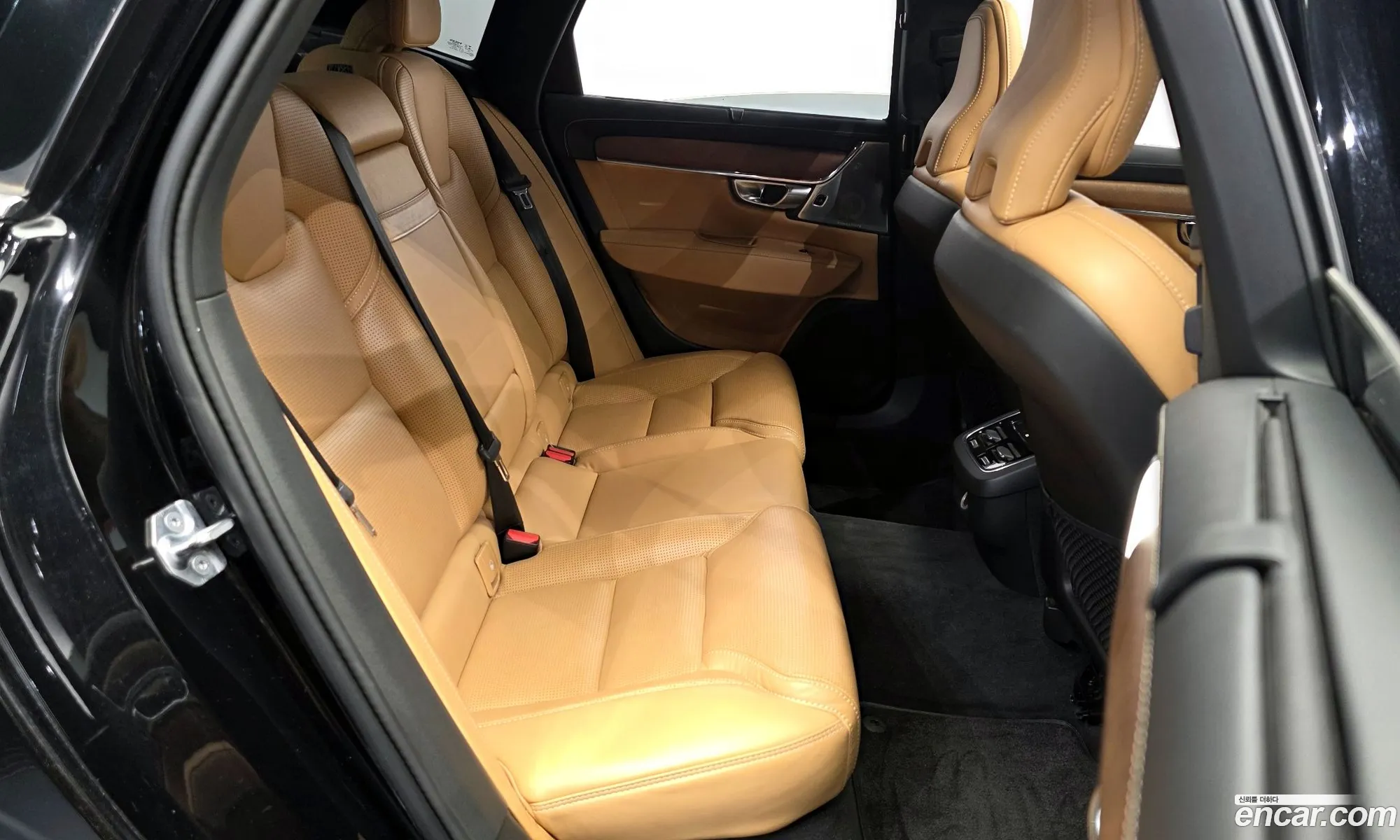 Volvo S90 2019 — 11