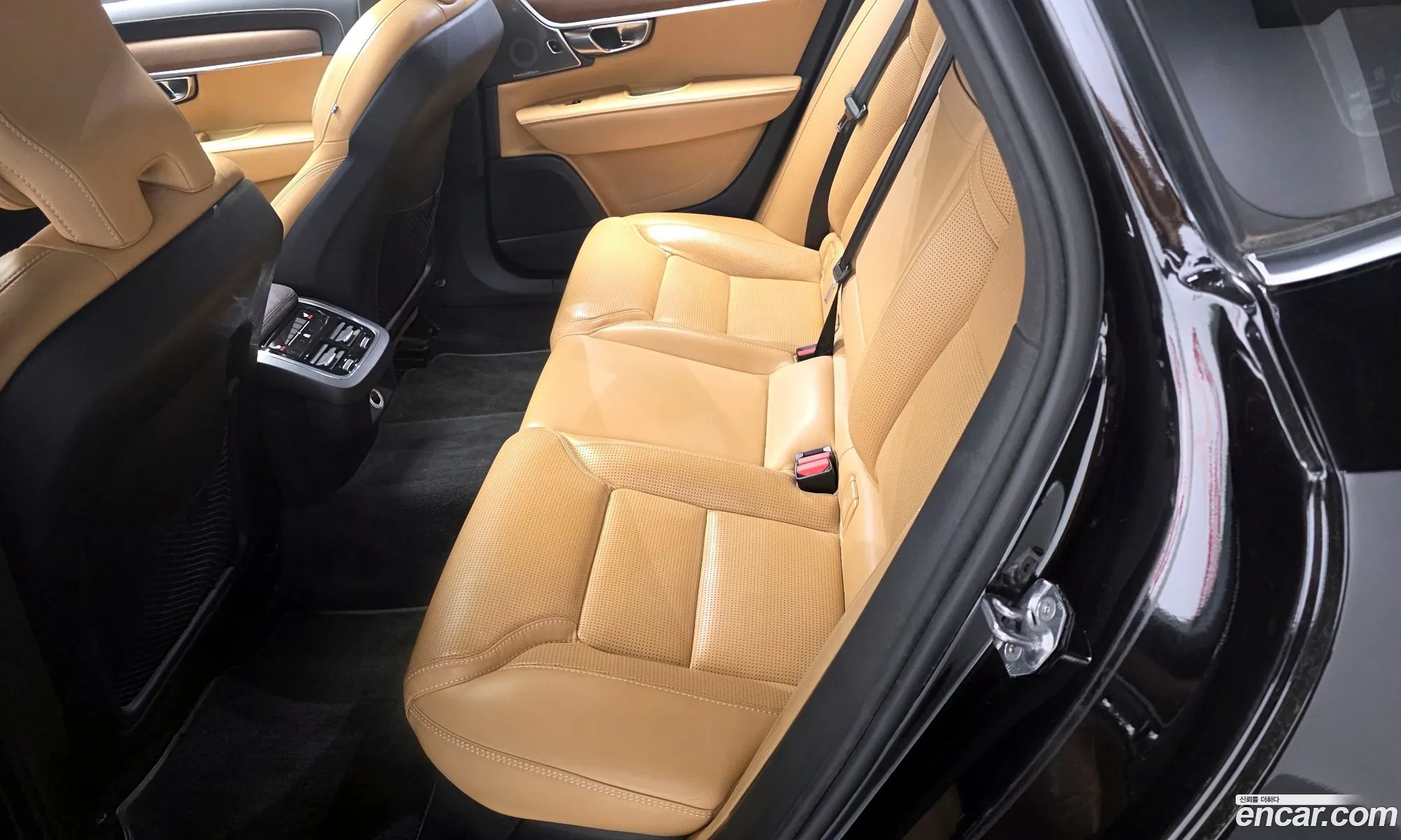 Volvo S90 2019 — 16