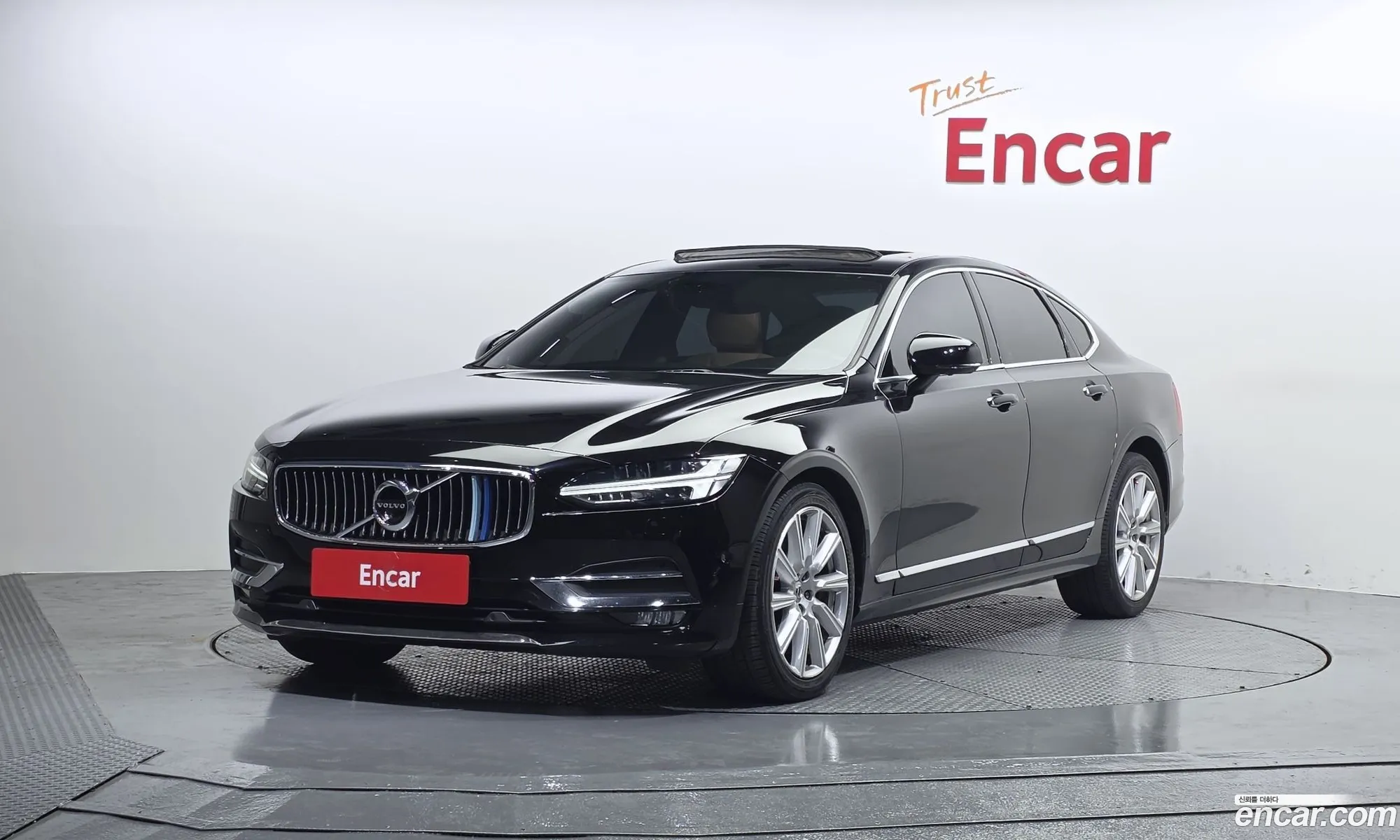 Volvo S90 2019 — 18
